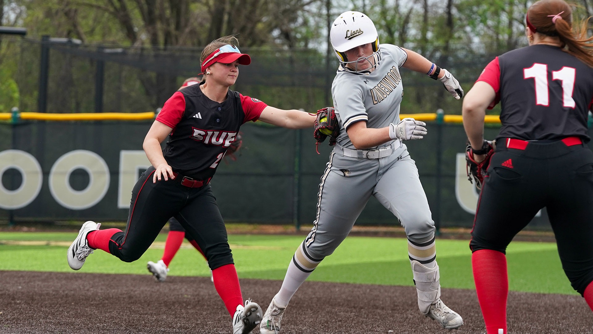 SIUE Softball 4-12 at Lindenwood