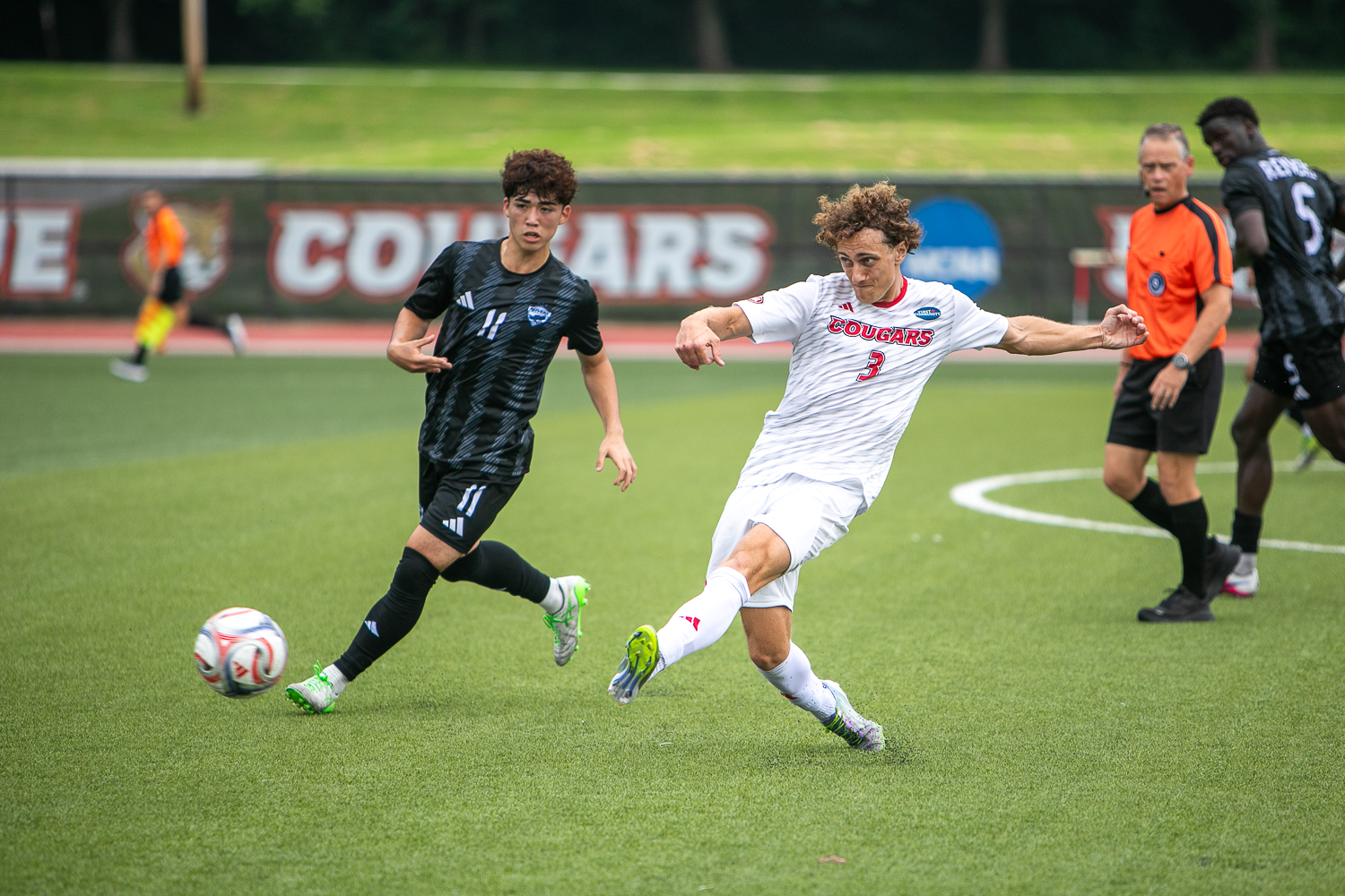 Elliott Forestier exhibition against Iowa Western