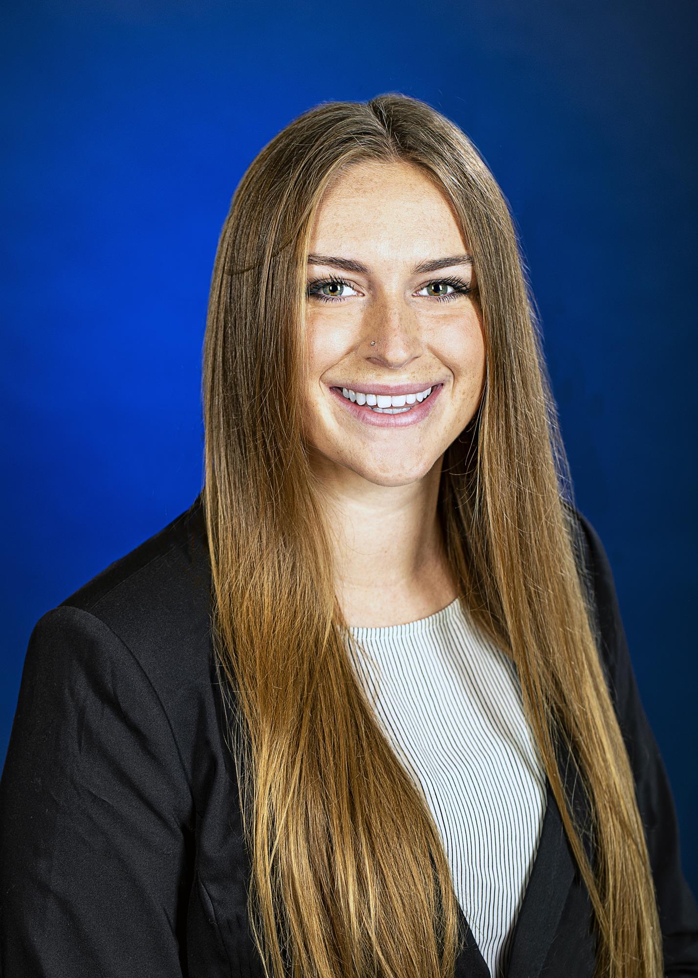 Mary Woods Headshot