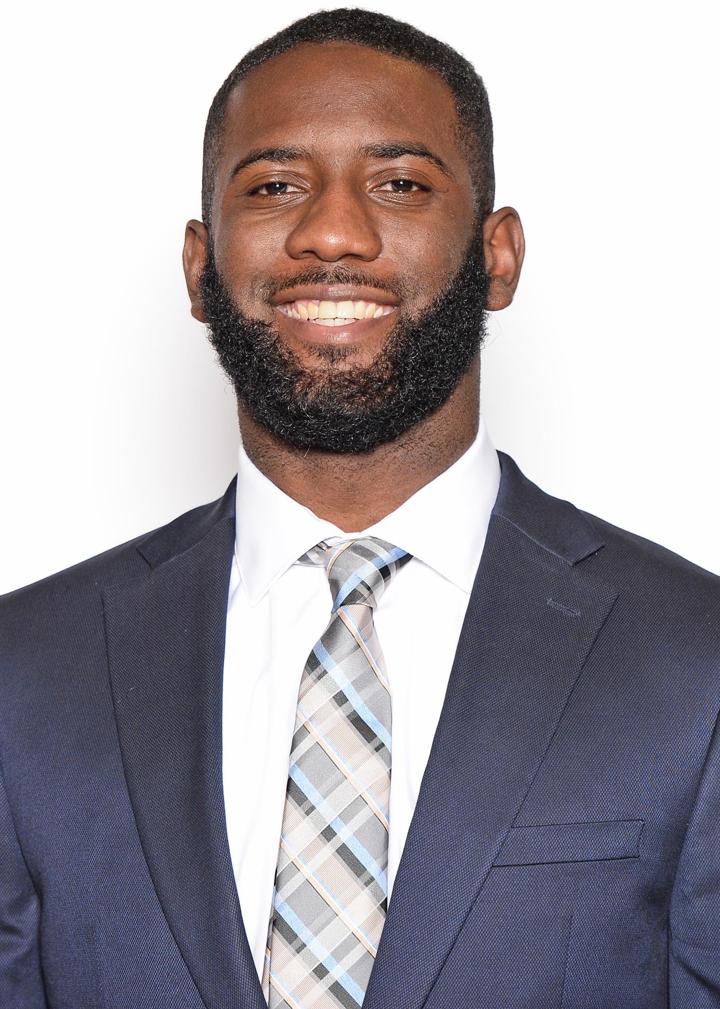 Davell Roby Headshot