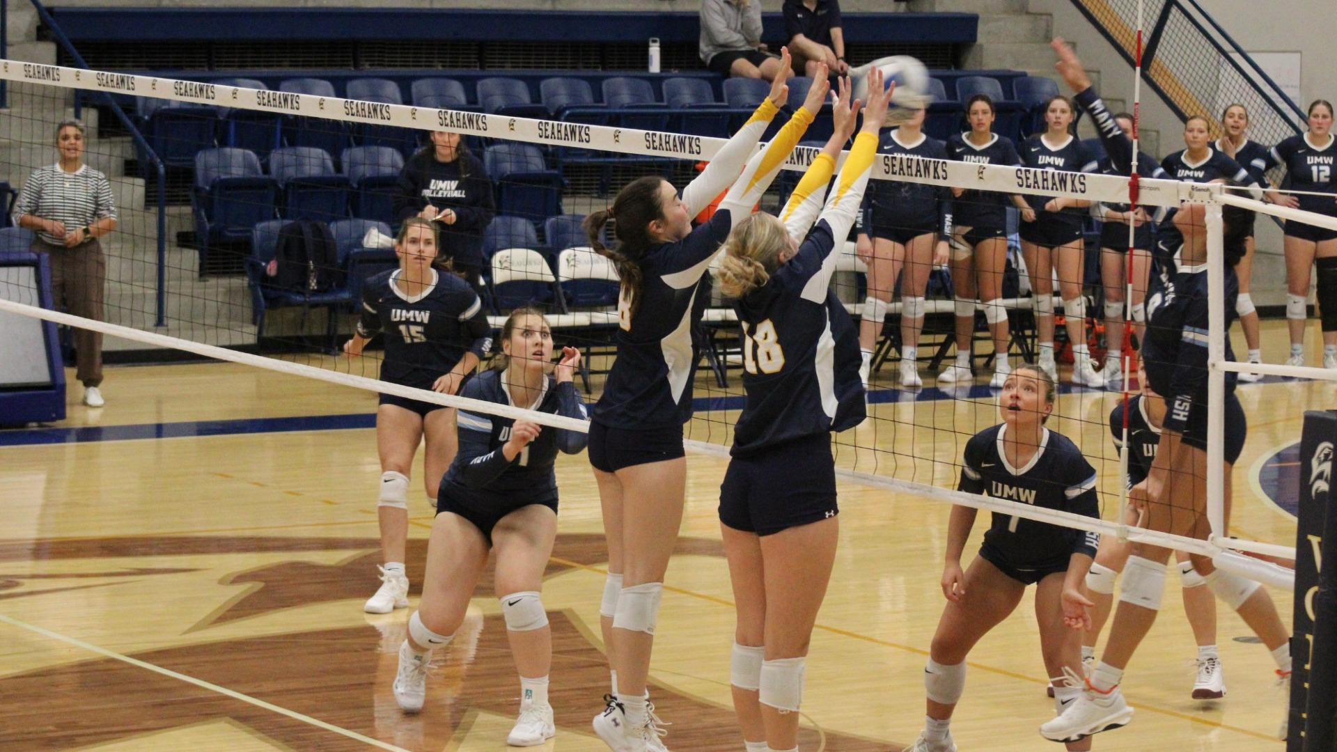St. Mary's College Volleyball Defeats Notre Dame (MD) in Dramatic
