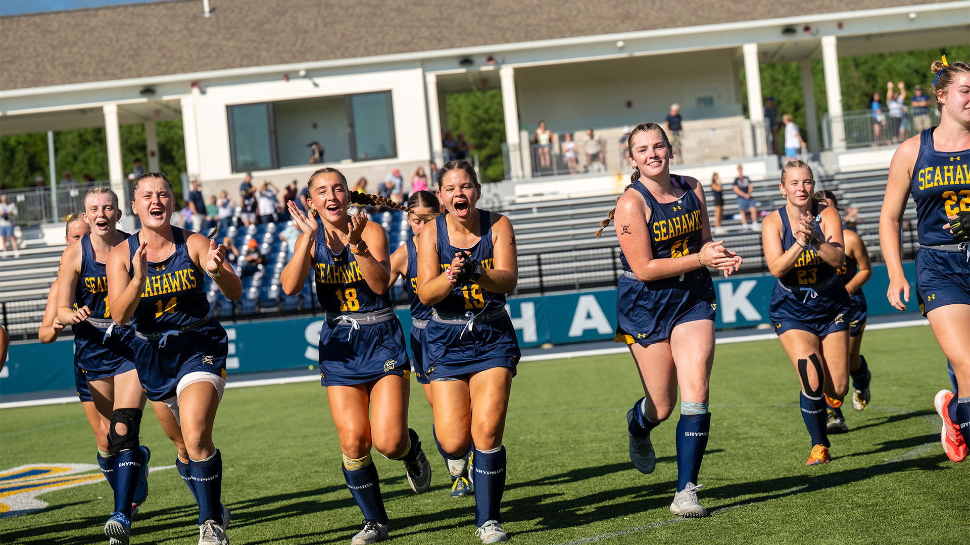 Field Hockey run and clap across field against Washington and Lee (Sept. 13, 2026)