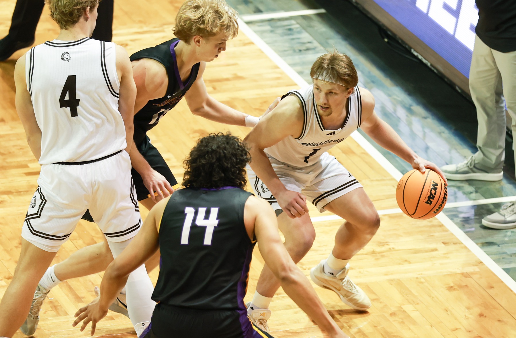 MBB vs MSUM