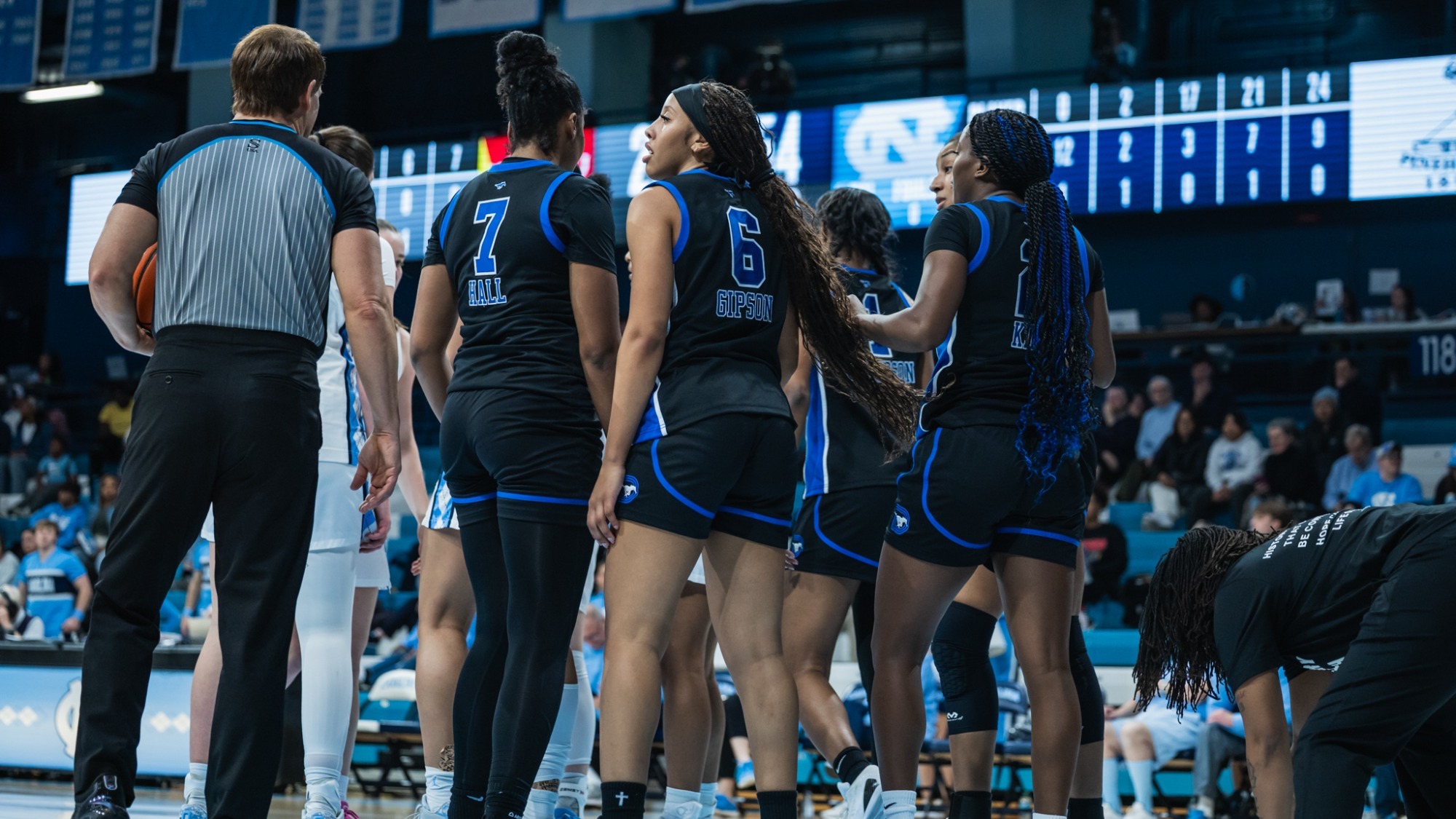 SMU WBB Huddle at UNC