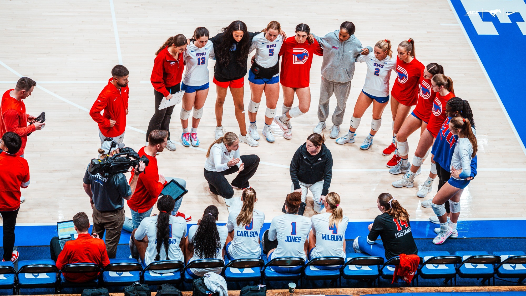 SMU Volleyball Huddle at Duke 2025