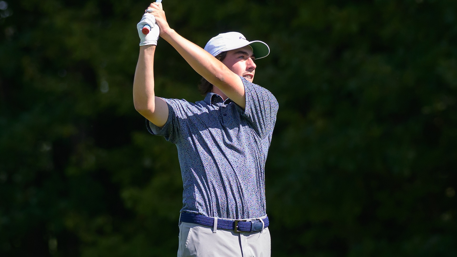 Andrew Surprenant hitting an iron shot