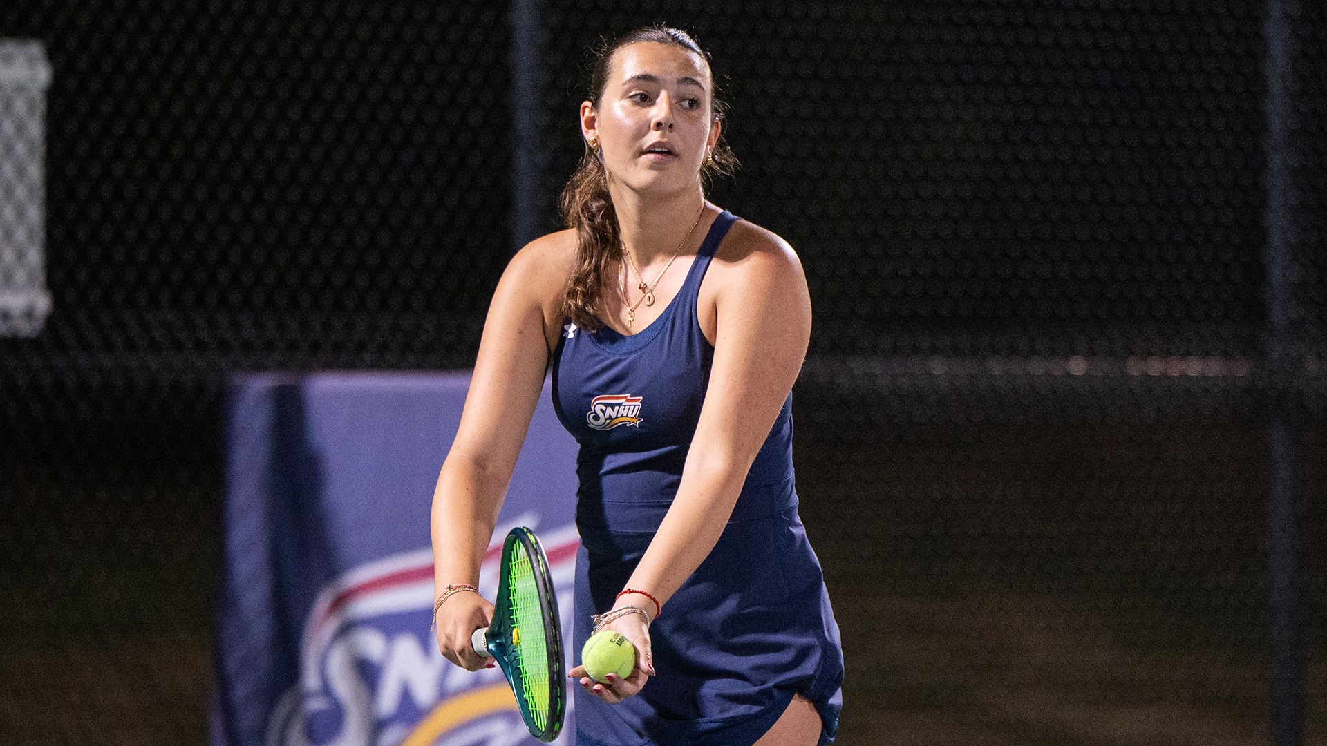 Abadzic preparing to serve