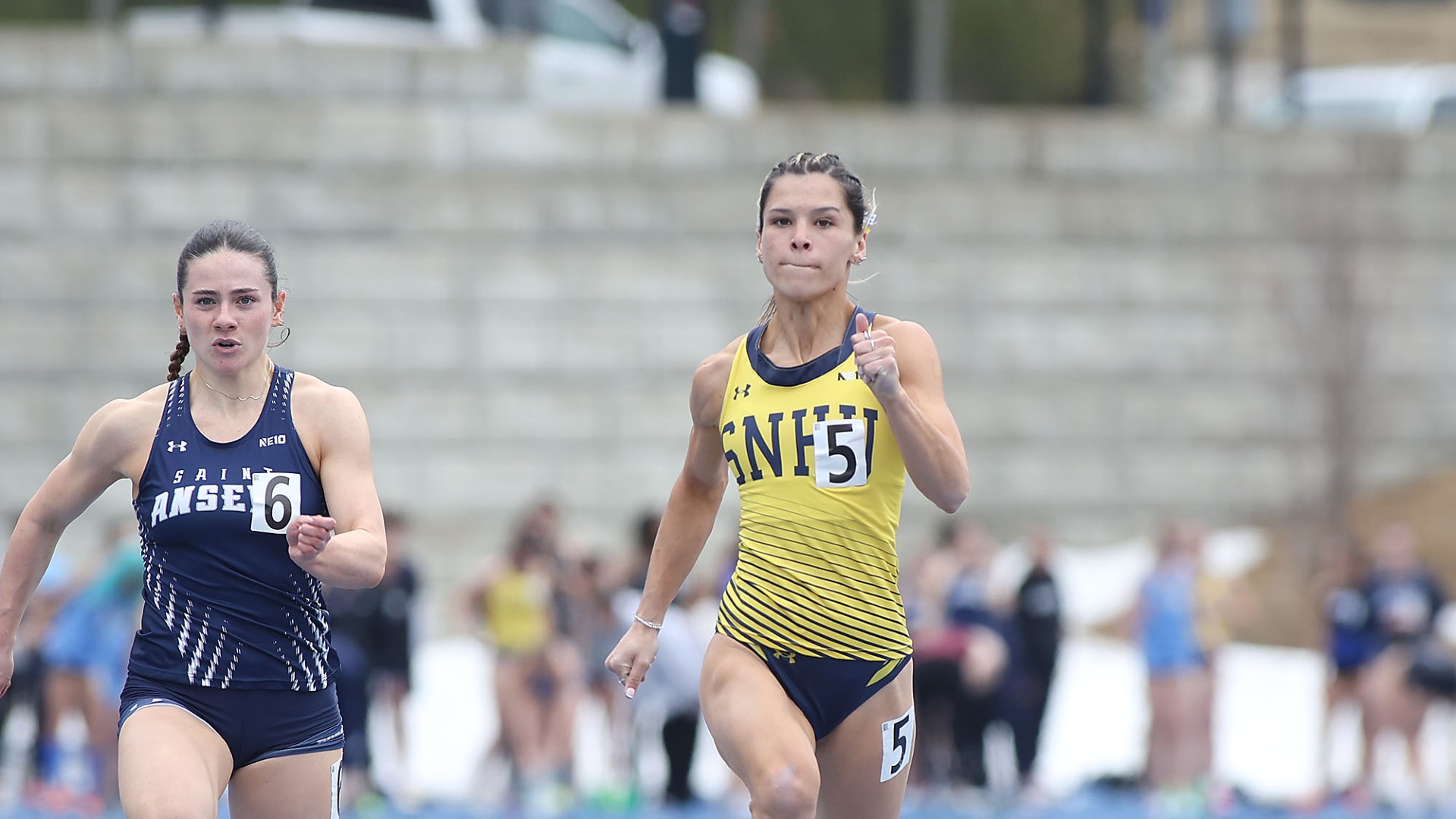 Hope Sinclair Running at the SNHU Spring Invitational