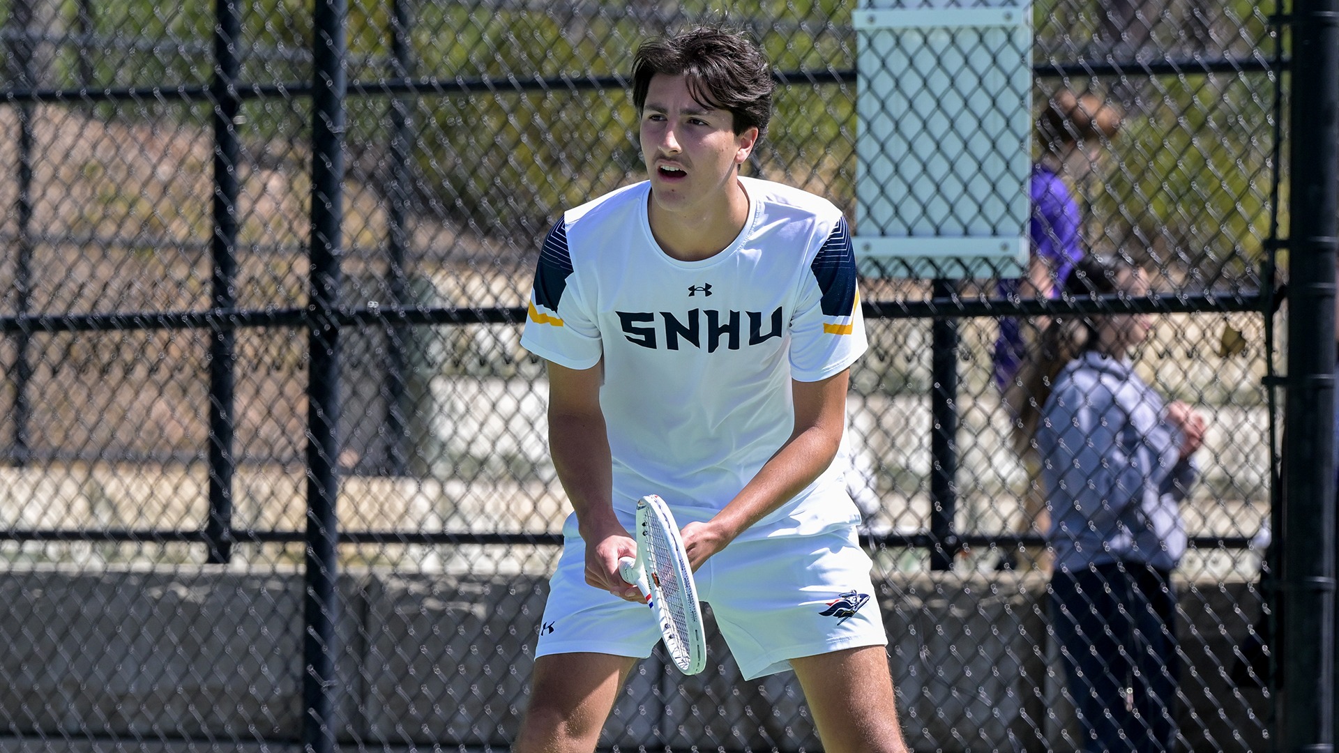 Aurel Creveuil awaiting his opponent's serve