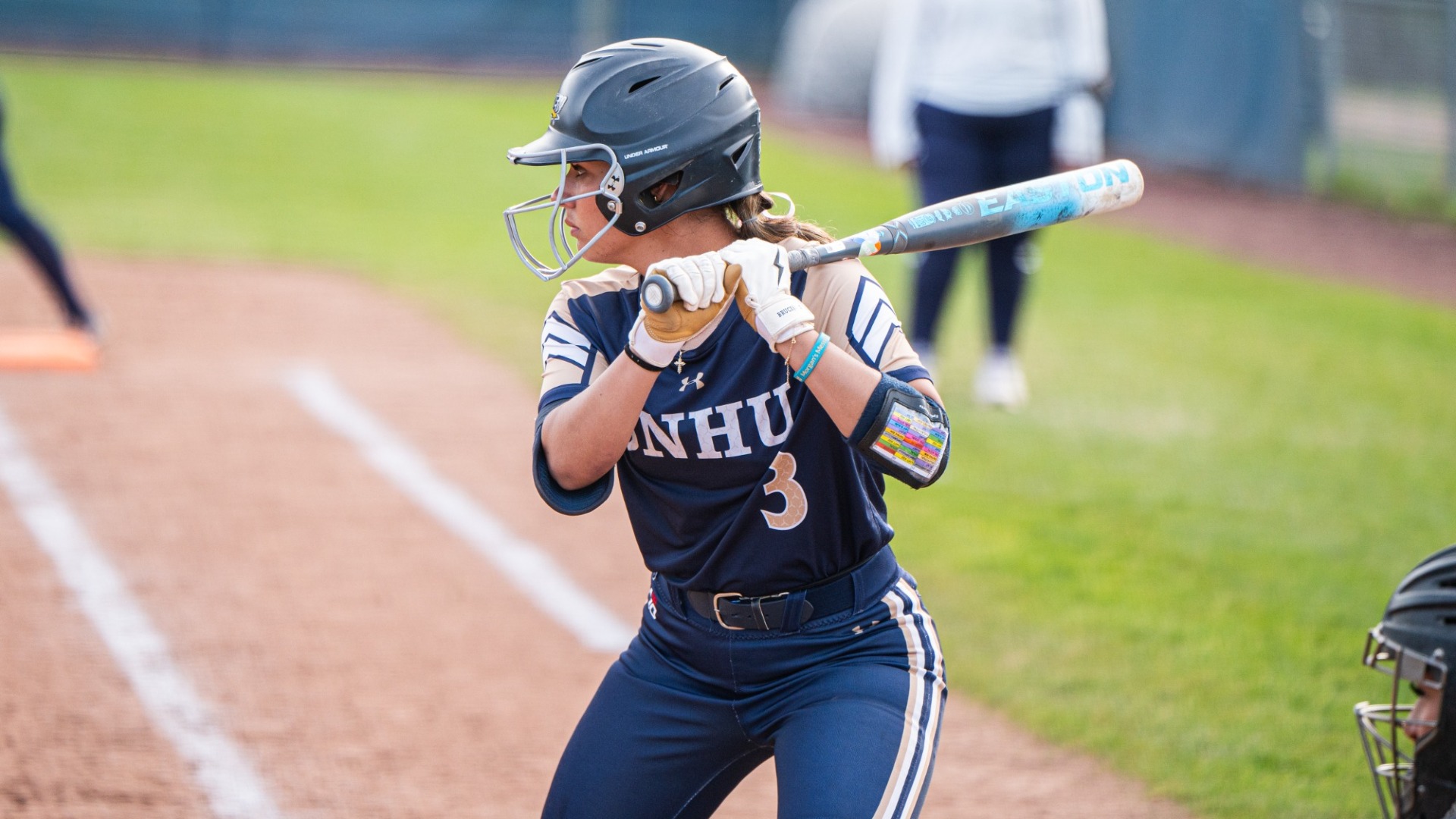 Mikaya Alto at bat for SNHU softball