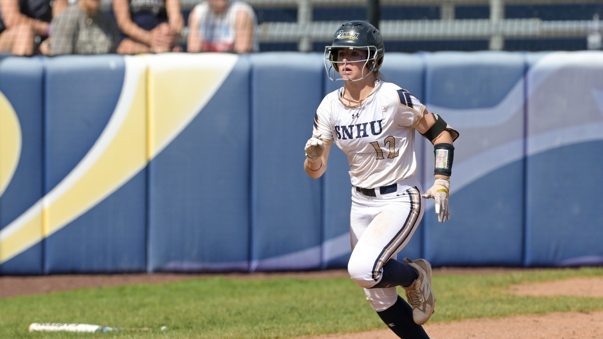 Softball's Kaysie DeMoura races down the line