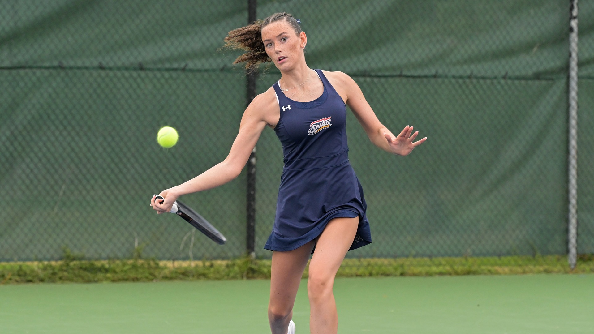 Megan Leck hitting a forehand shot