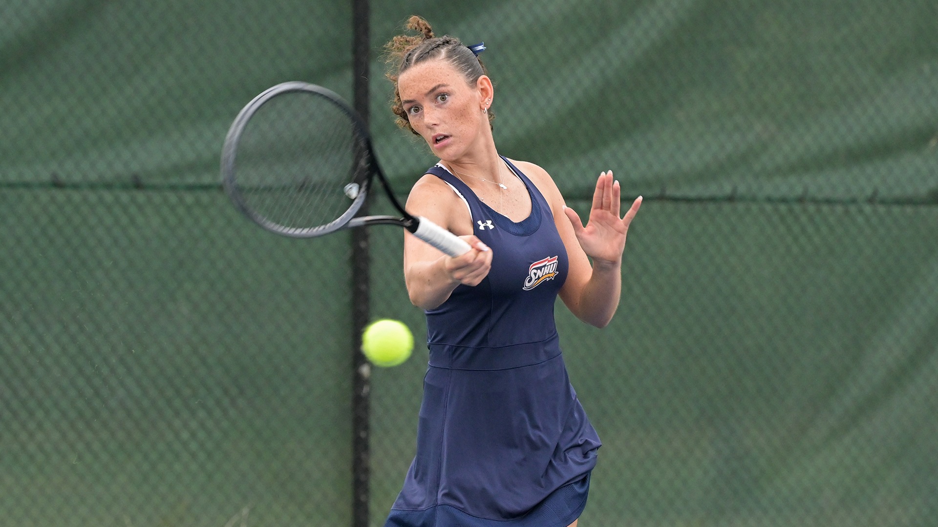 Megan Leck hitting a forehand shot