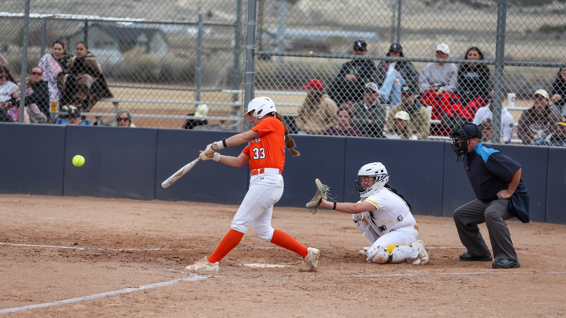 Grace Thomas batting against CSI