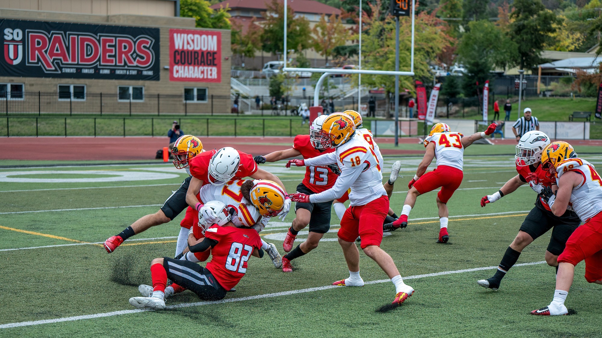 Raiders Thump ACU 49 7 To Even Frontier Record Southern Oregon raiders-thump-acu-49-7-to-even-frontier-record-southern-oregon
