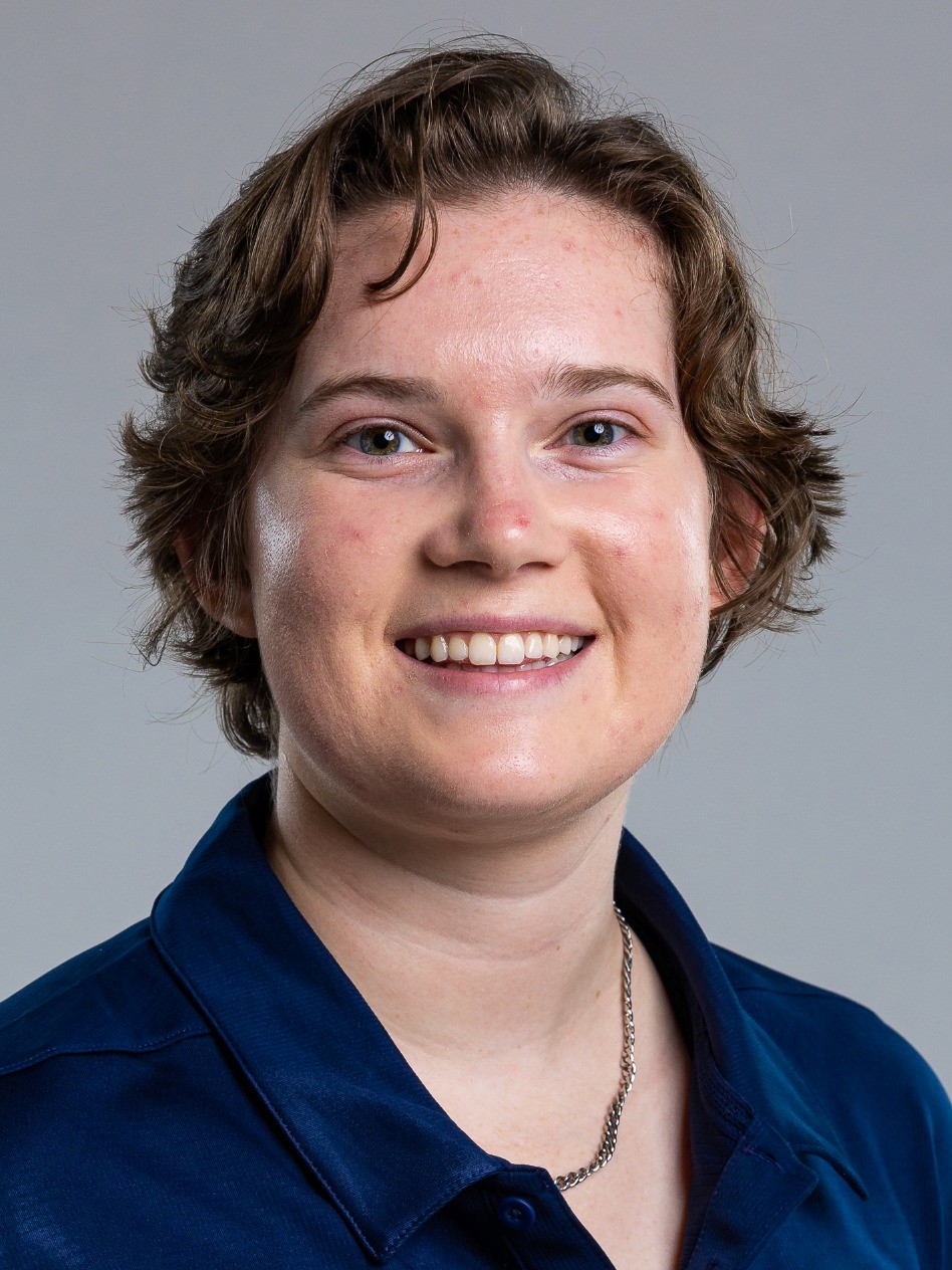 deanna laubach head shot