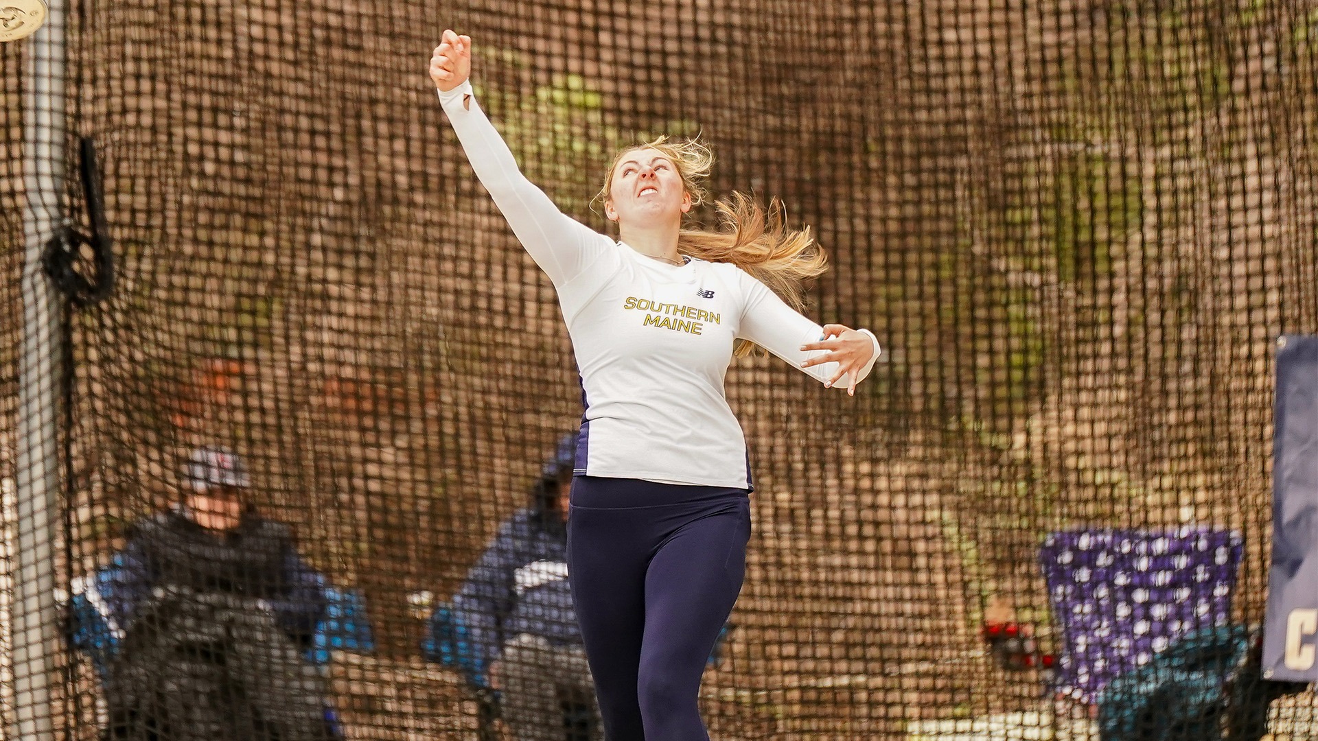Zoe Barnes Discus at LEC Championships