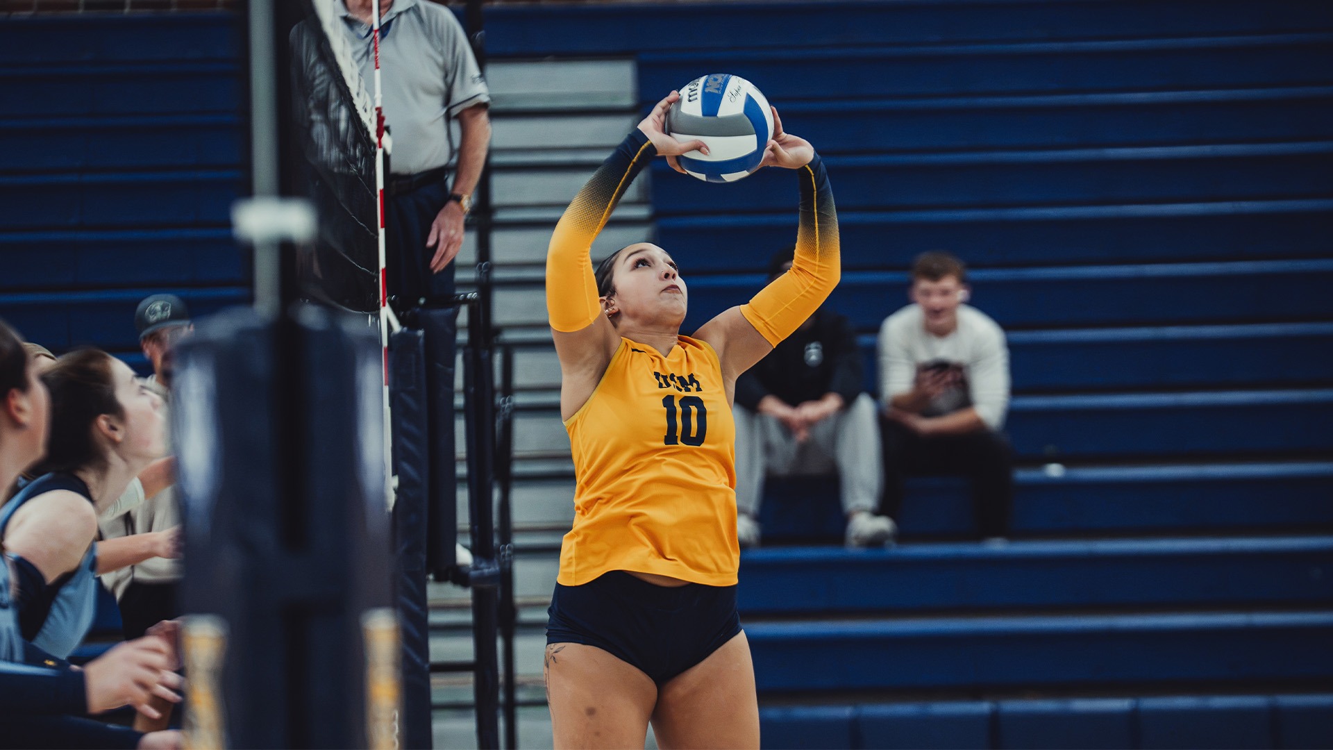 Alexis Tortola Setting the Ball