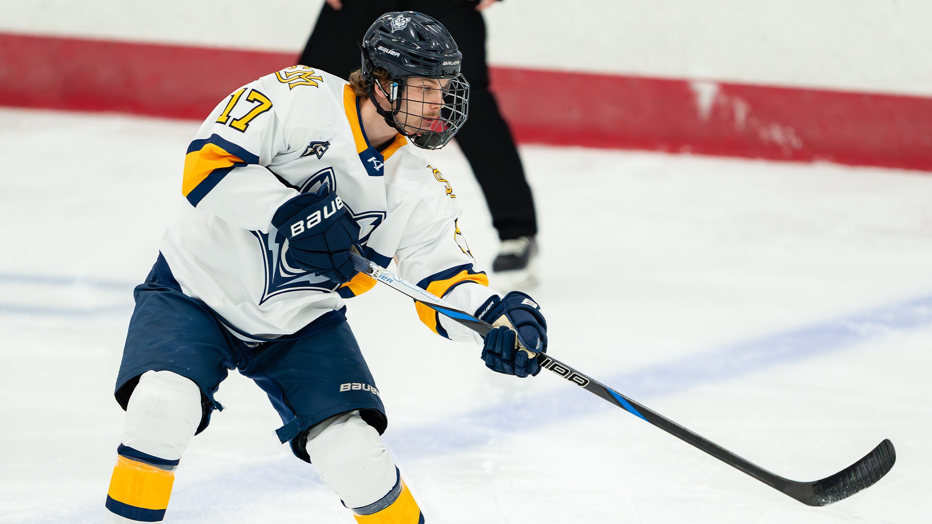 Ben Thornley-Hall Shooting the Puck