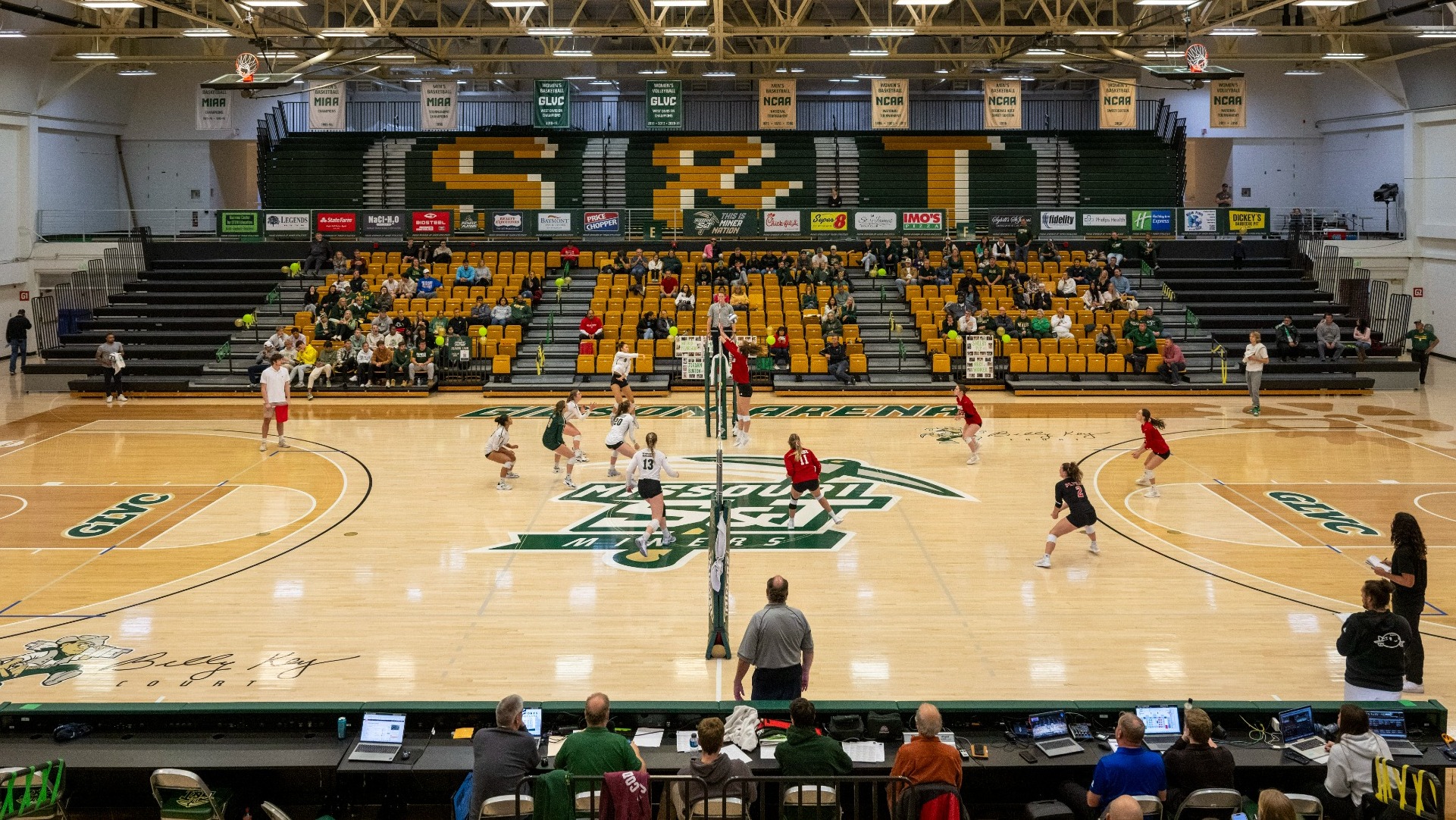 Women’s Volleyball Season Preview Miners Voted 7th in Preseason Poll