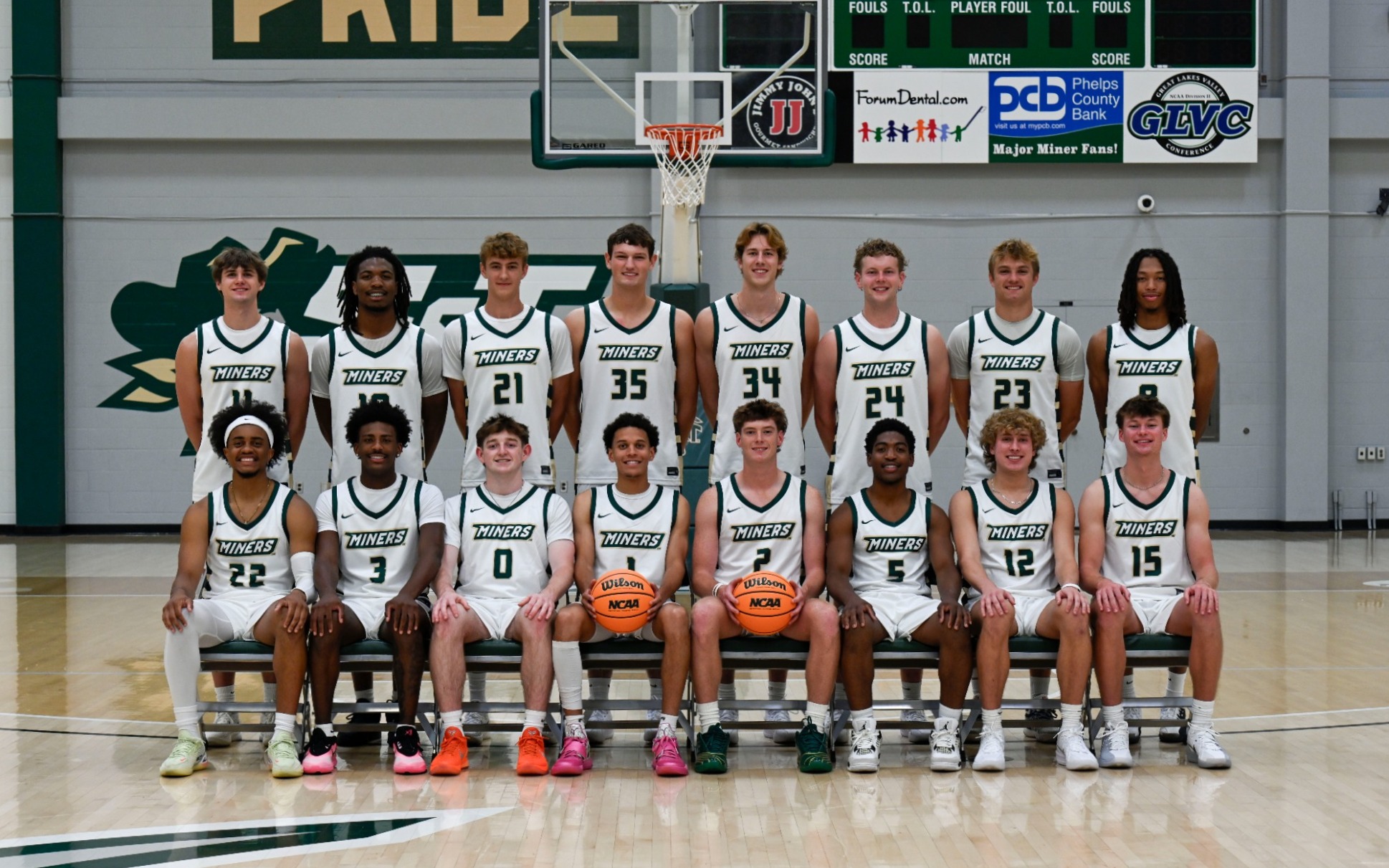 2025-26 Men's Basketball Team Photo