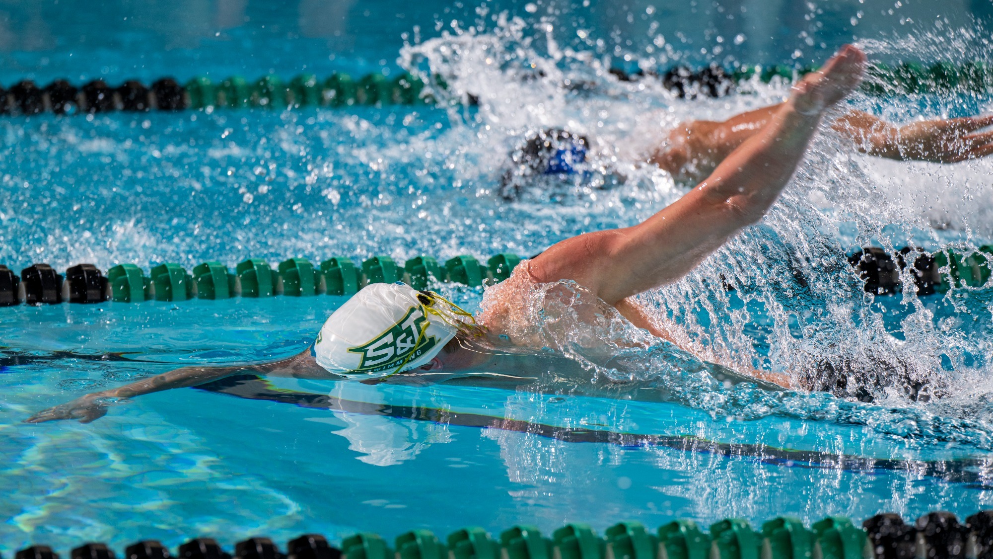 Miner swimmer doing the freestyle