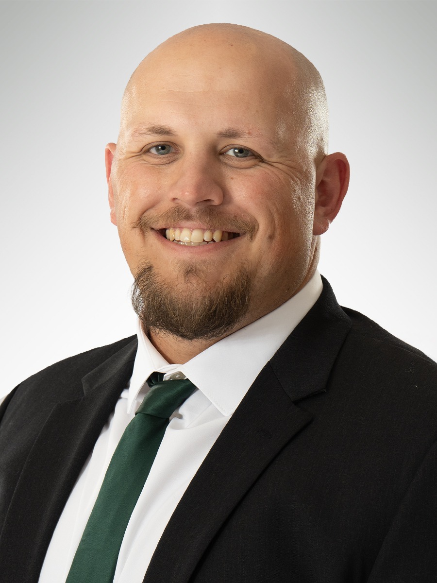 Max Oeser Headshot