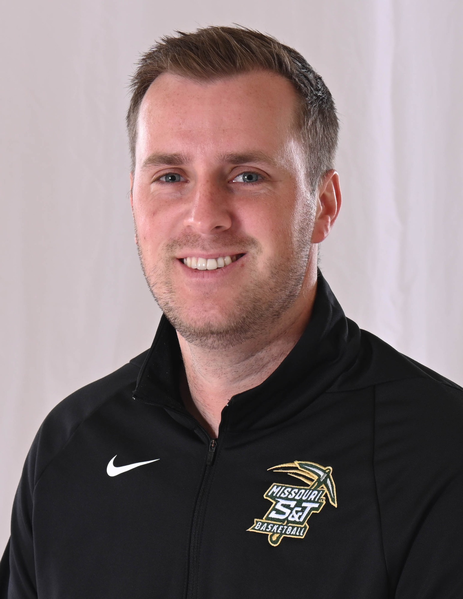 Vince Walker Headshot