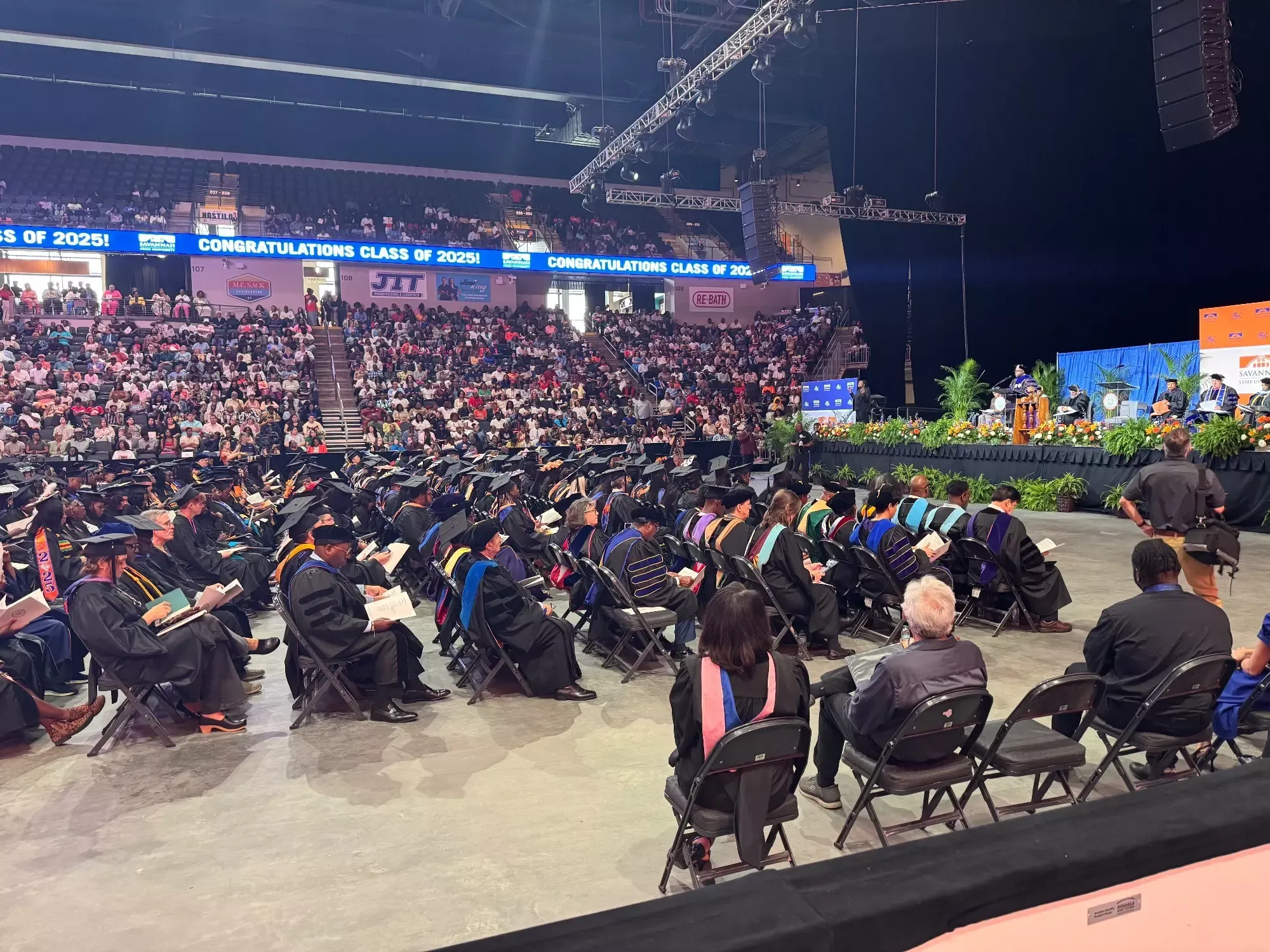 25’ Fall Commencement