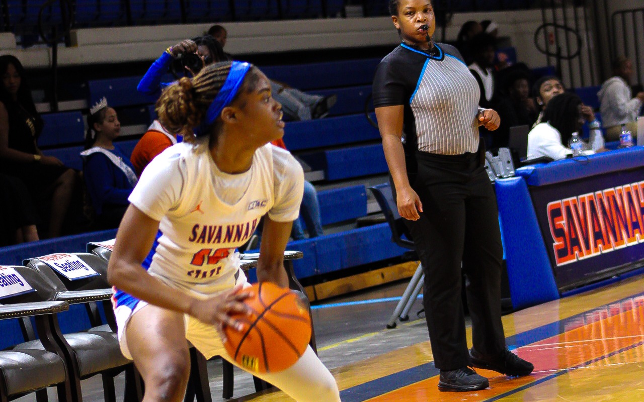 Ansley Hicks vs. LeMoyne-Owen