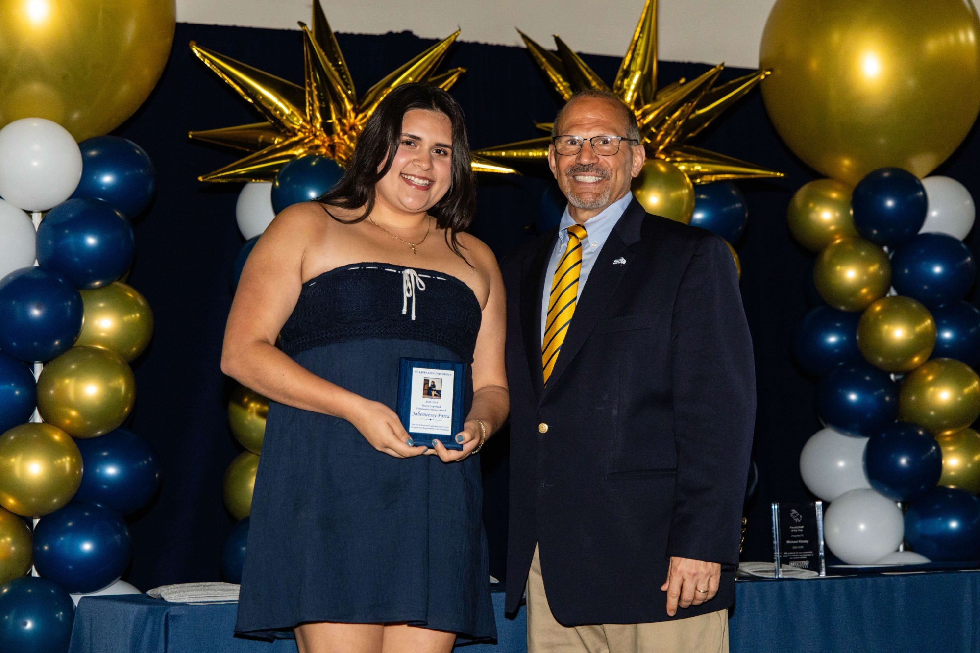 Jahennessy Parra receives award