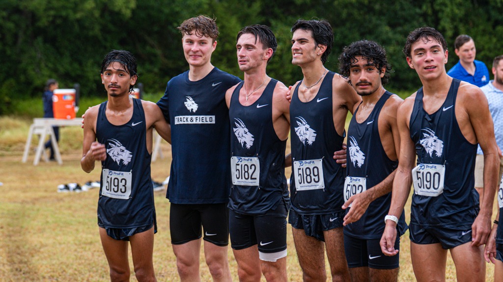 Men's Cross Country Team