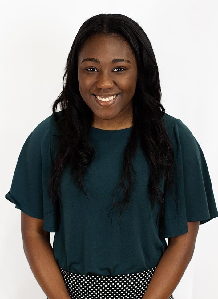 Shay Evans headshot