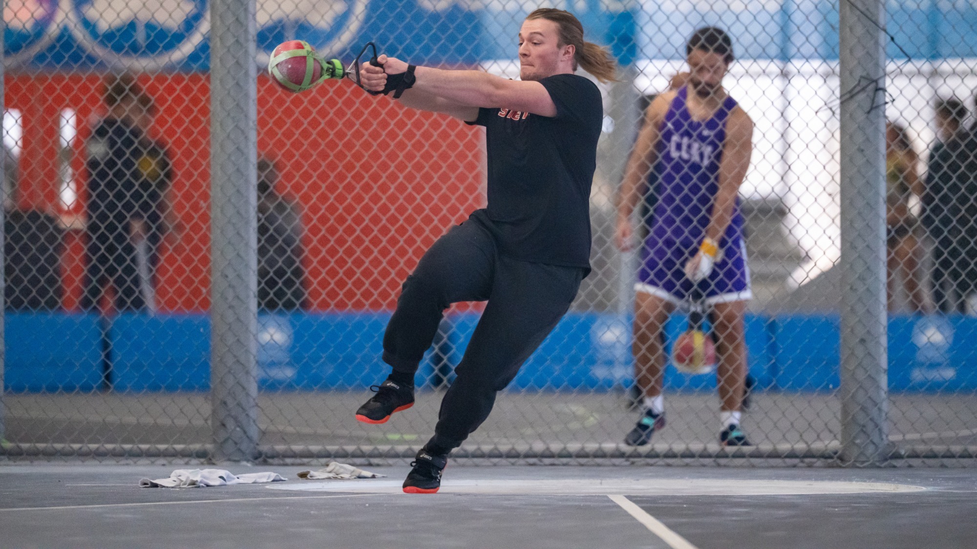Kane Perry Weight Throw