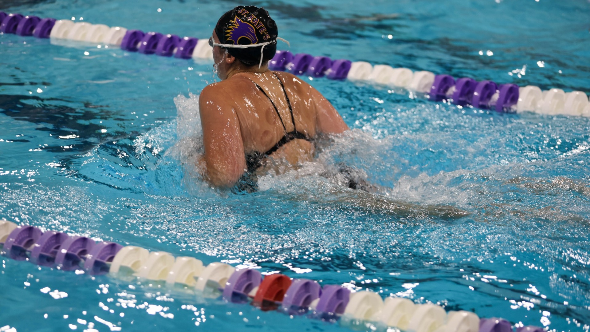 Olivia Weil breaststroke