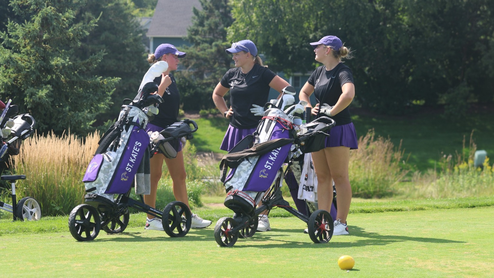 Arivia DeBoer, Caylin Cantwell and Raquel Ahrens at Oak Glen