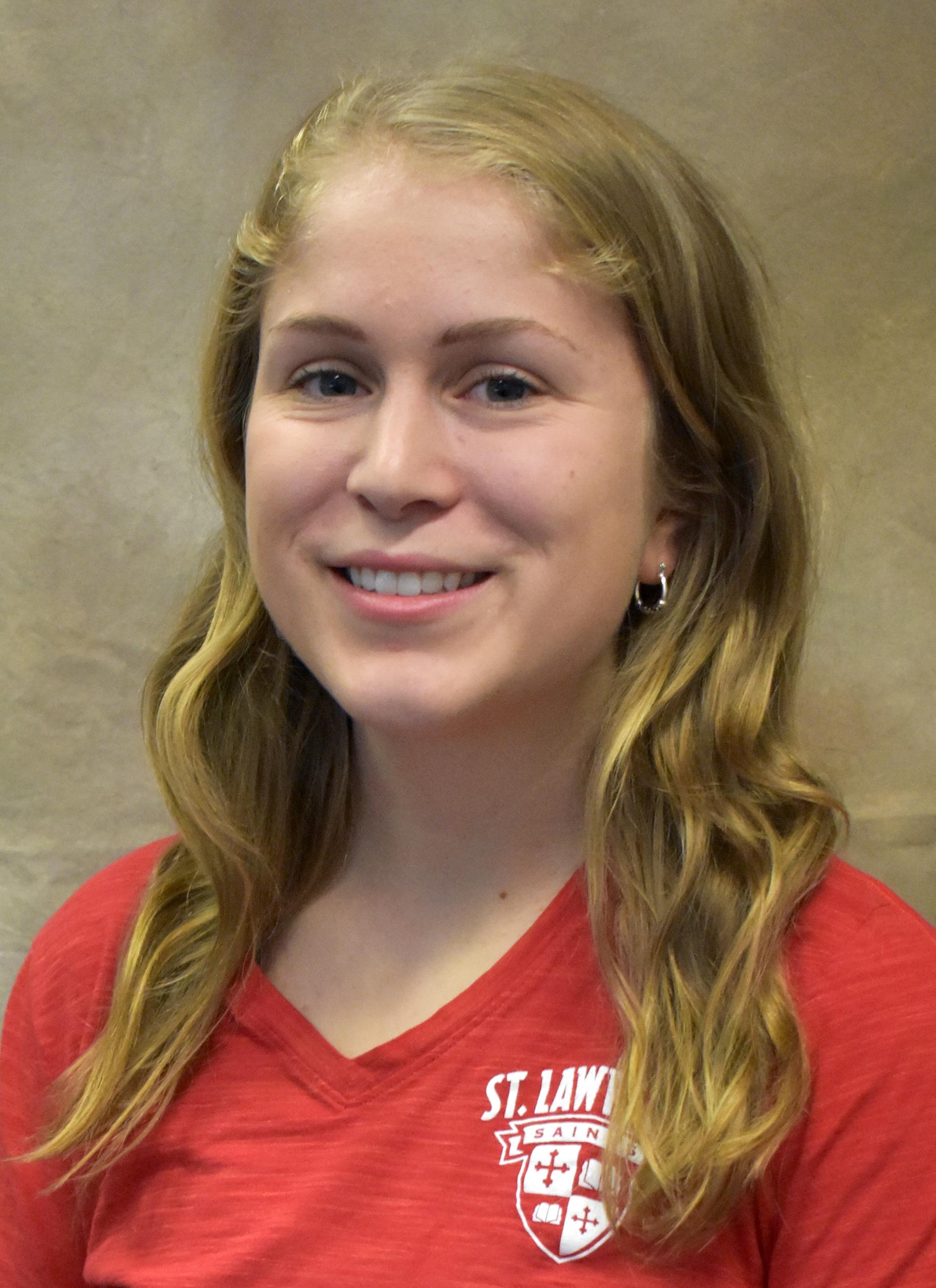 Emily Terry Headshot