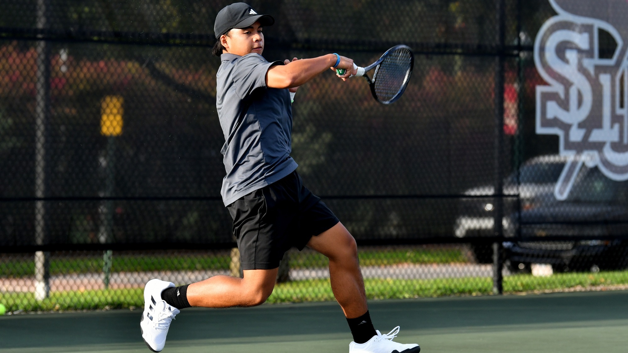Kameron Fernandez action