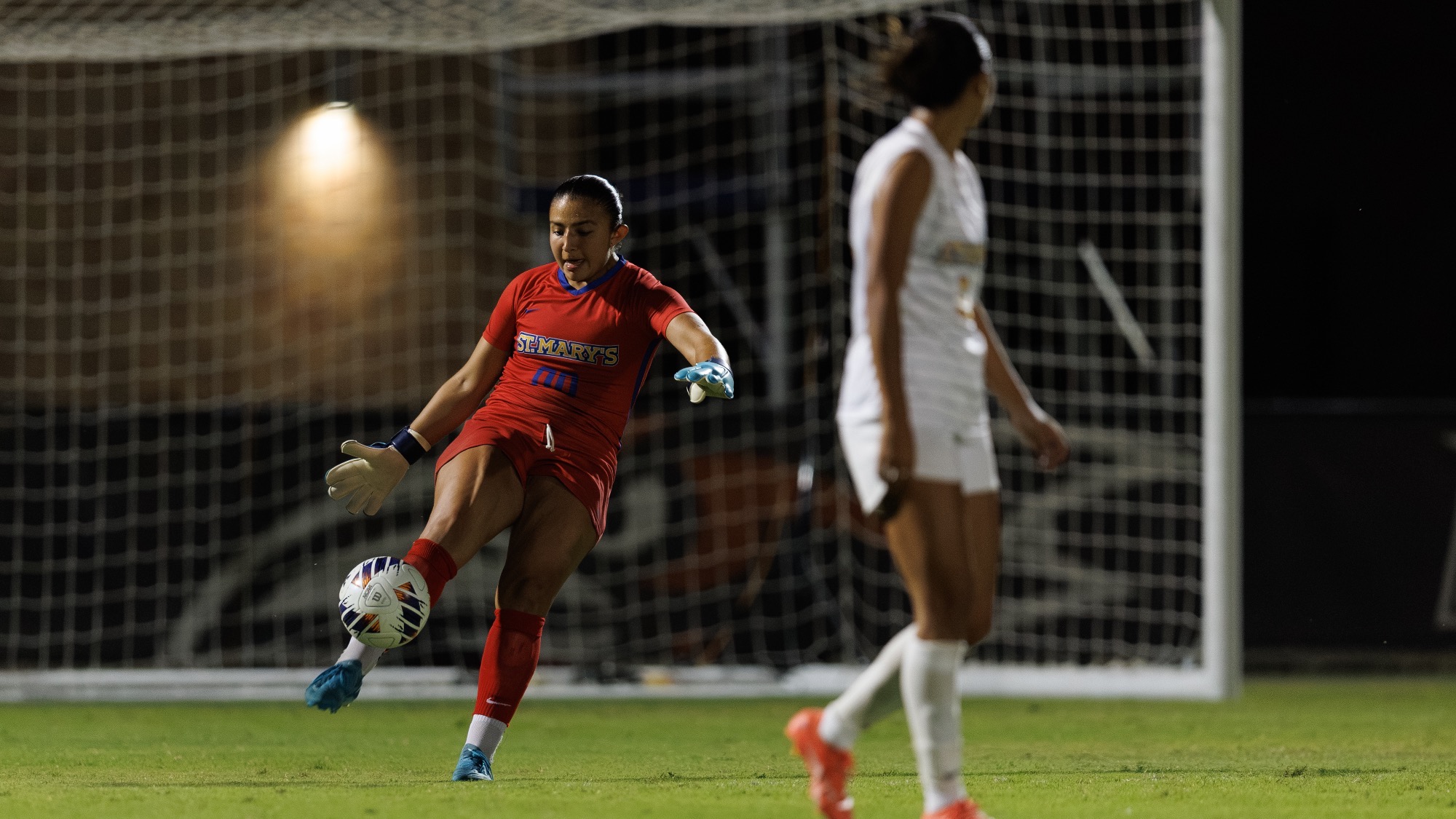 Molly Lyons boots a goal kick down the field at UTSA.