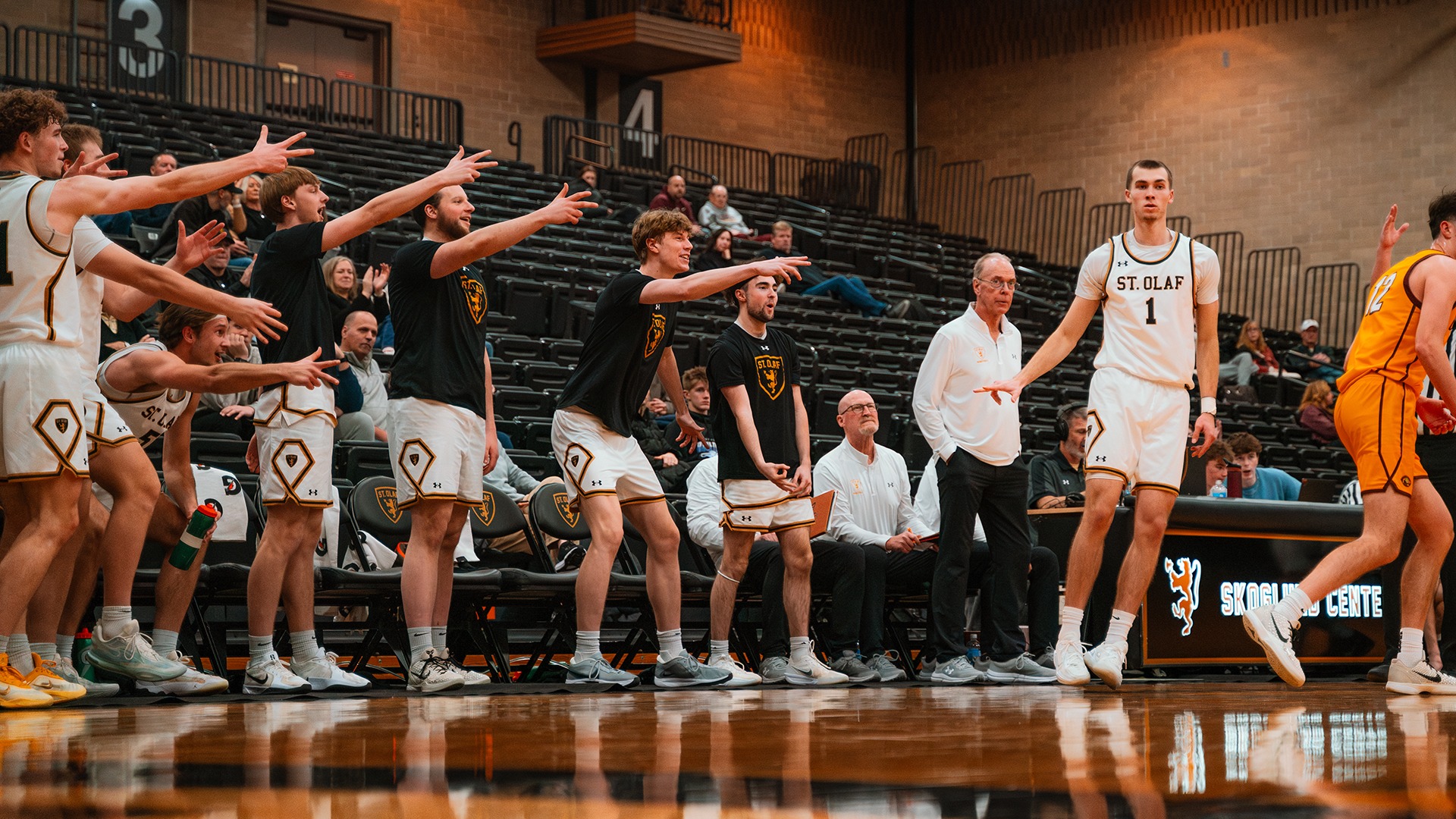 MBB Bench - Concordia - 2025-12-10