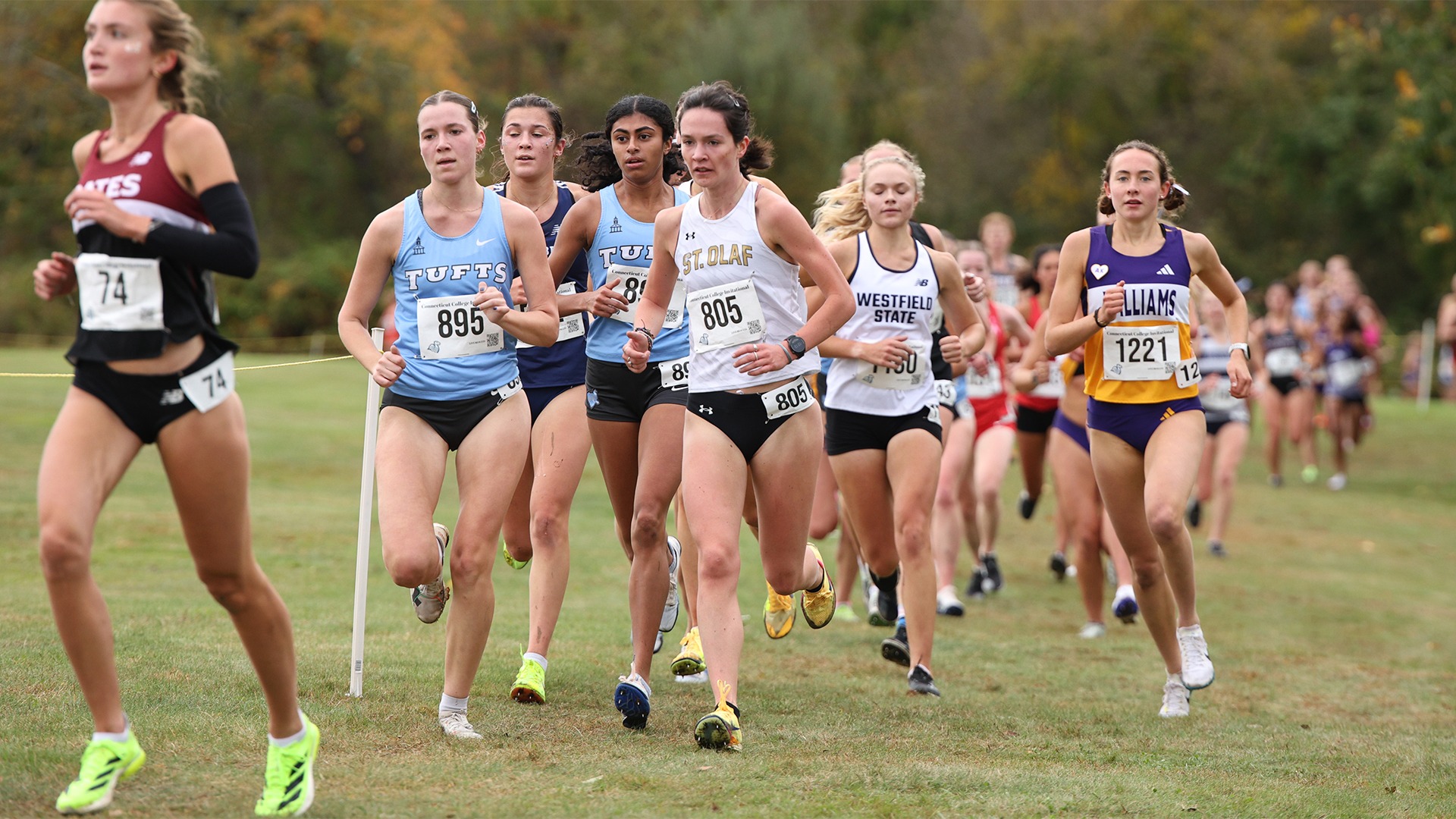 Louisa Lamarre runs at the Connecticut College Invite.