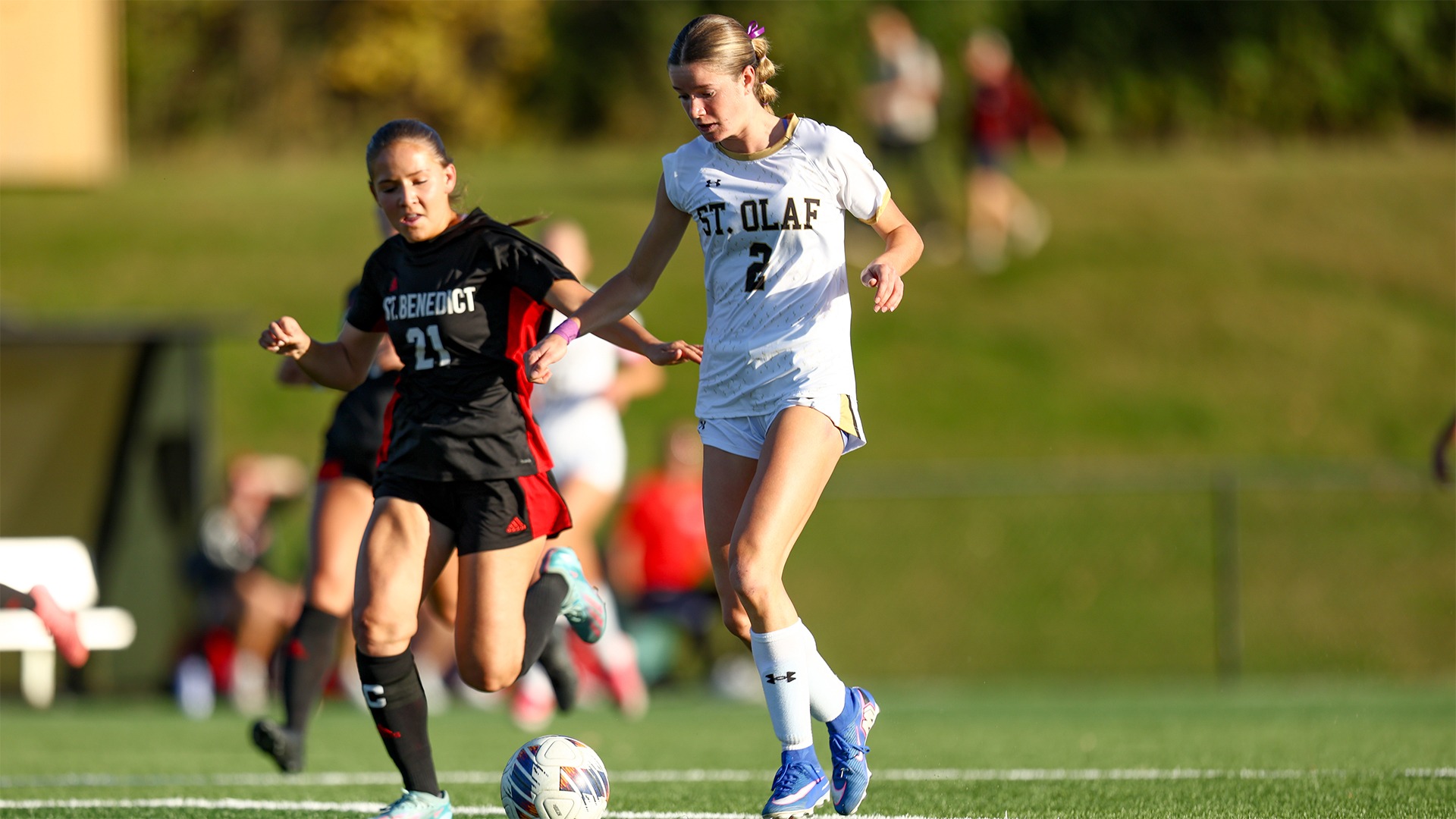 Rachel Anderson prepares to shoot the ball.