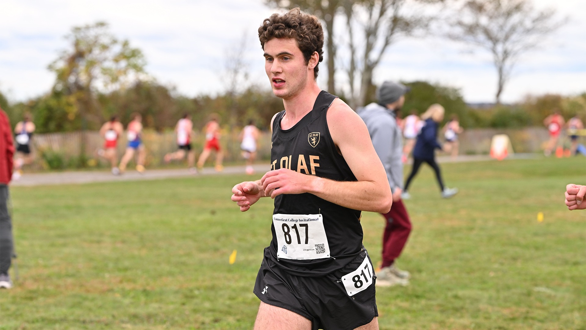 Connor Hitchcock runs at the Connecticut College Invitational.