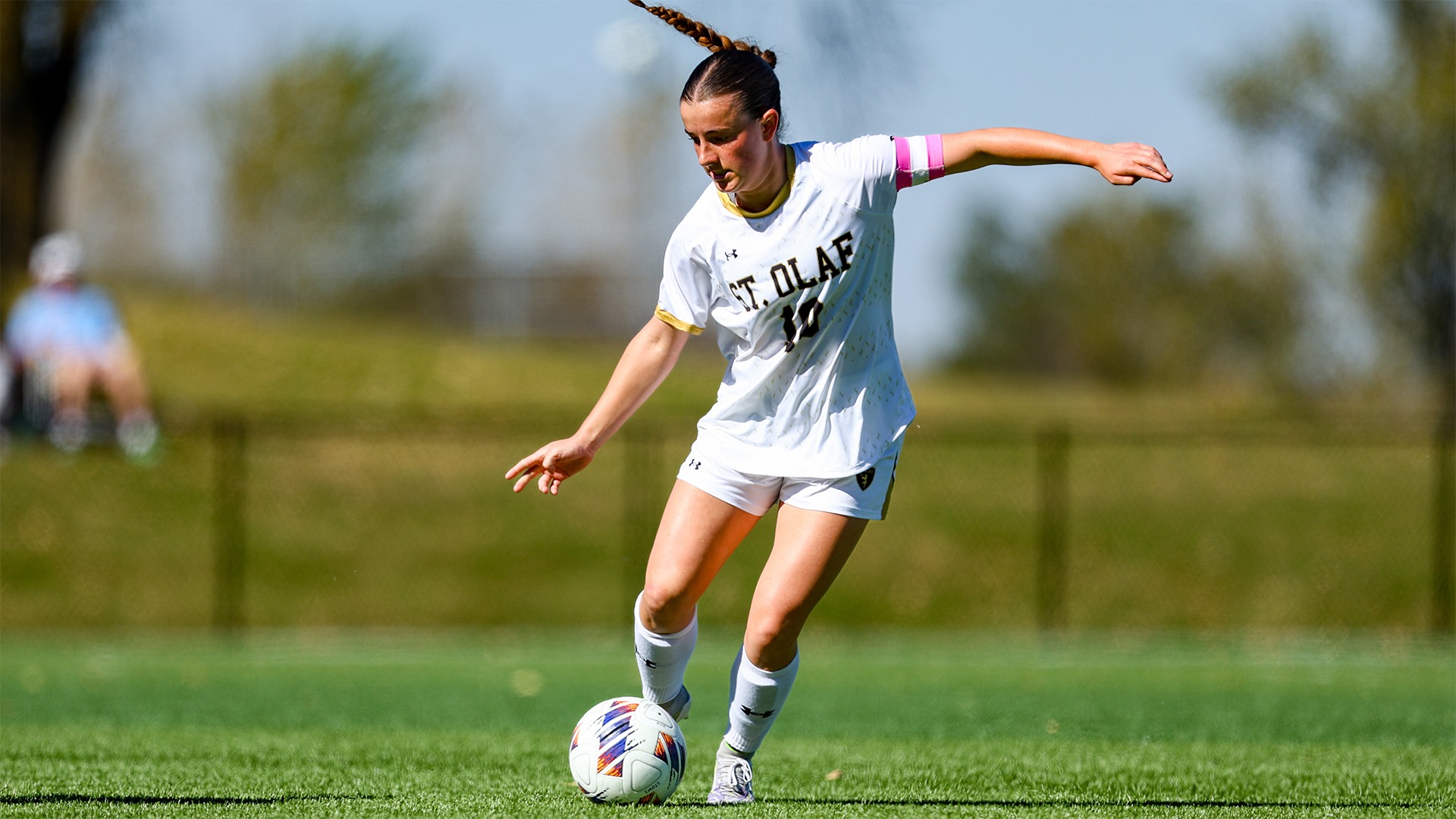 Wren VanDeWalker with the ball at her feet.