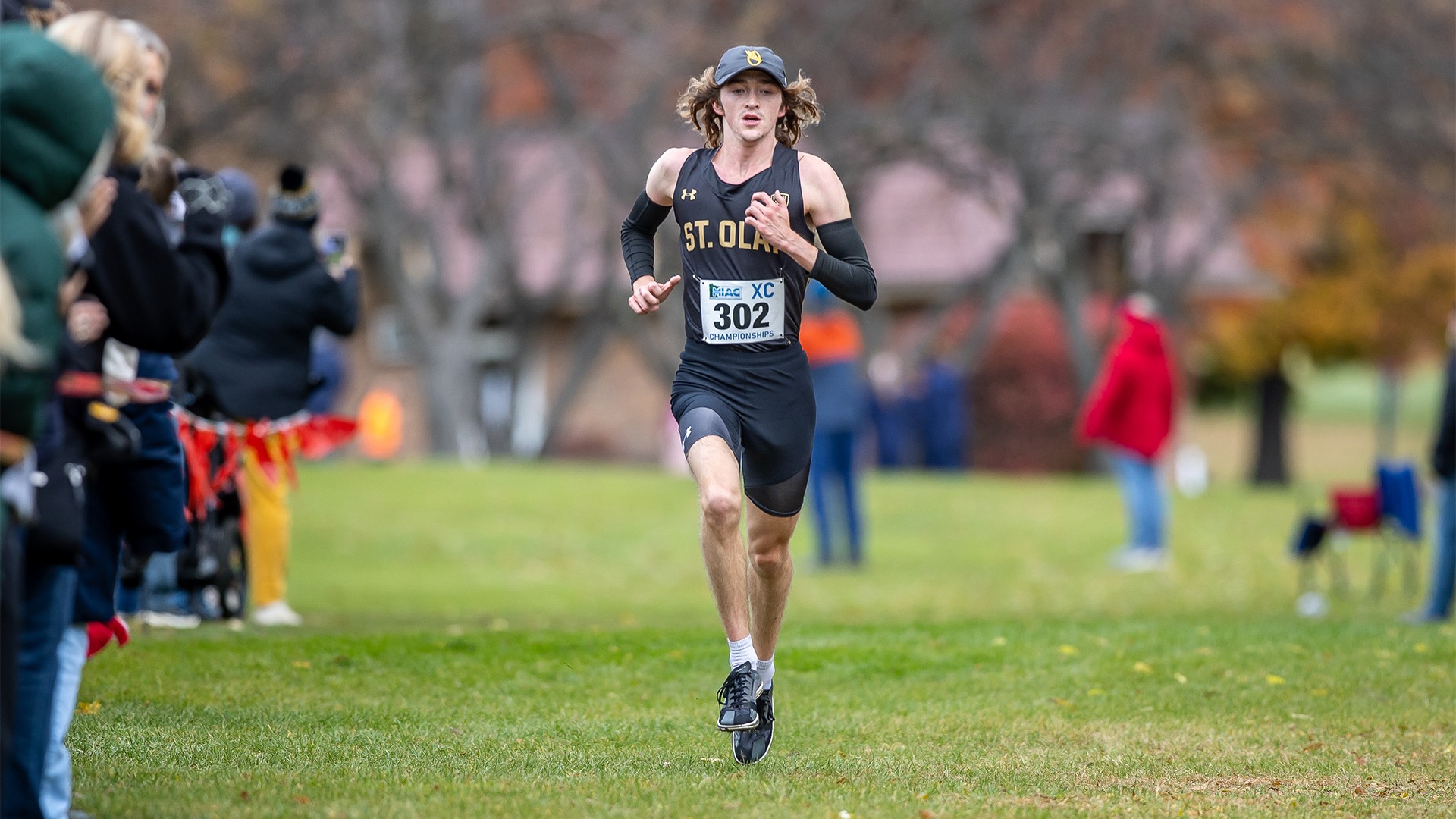 Kevin Turlington approaches the finish line.
