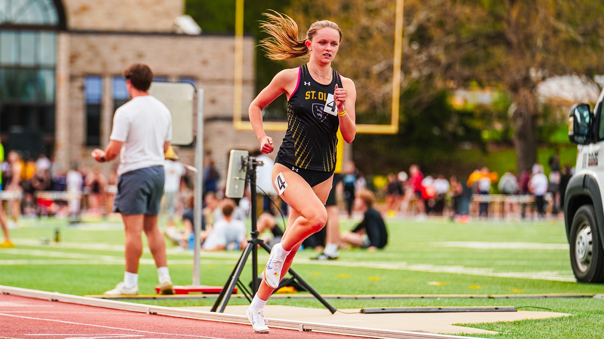 Isabel Wyatt runs in the 800-meter run.