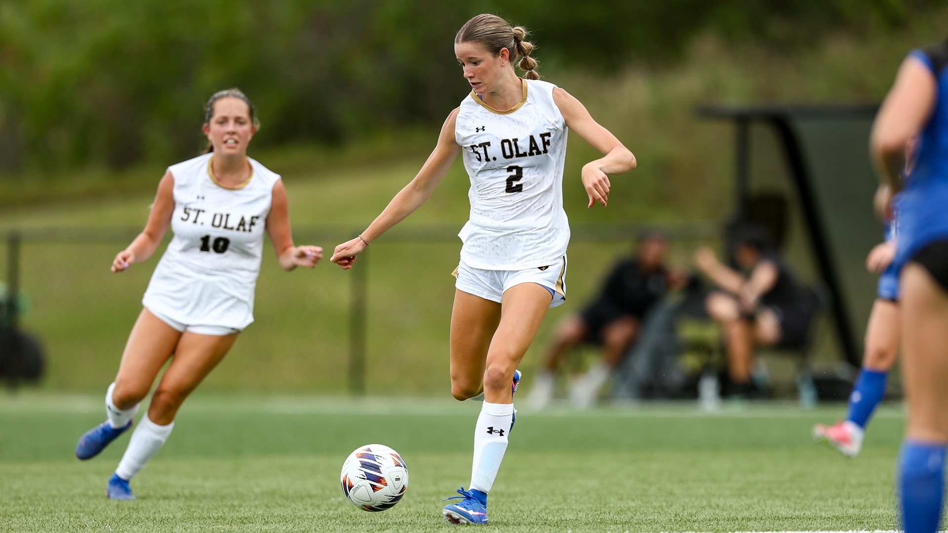 Rachel Anderson takes a shot.