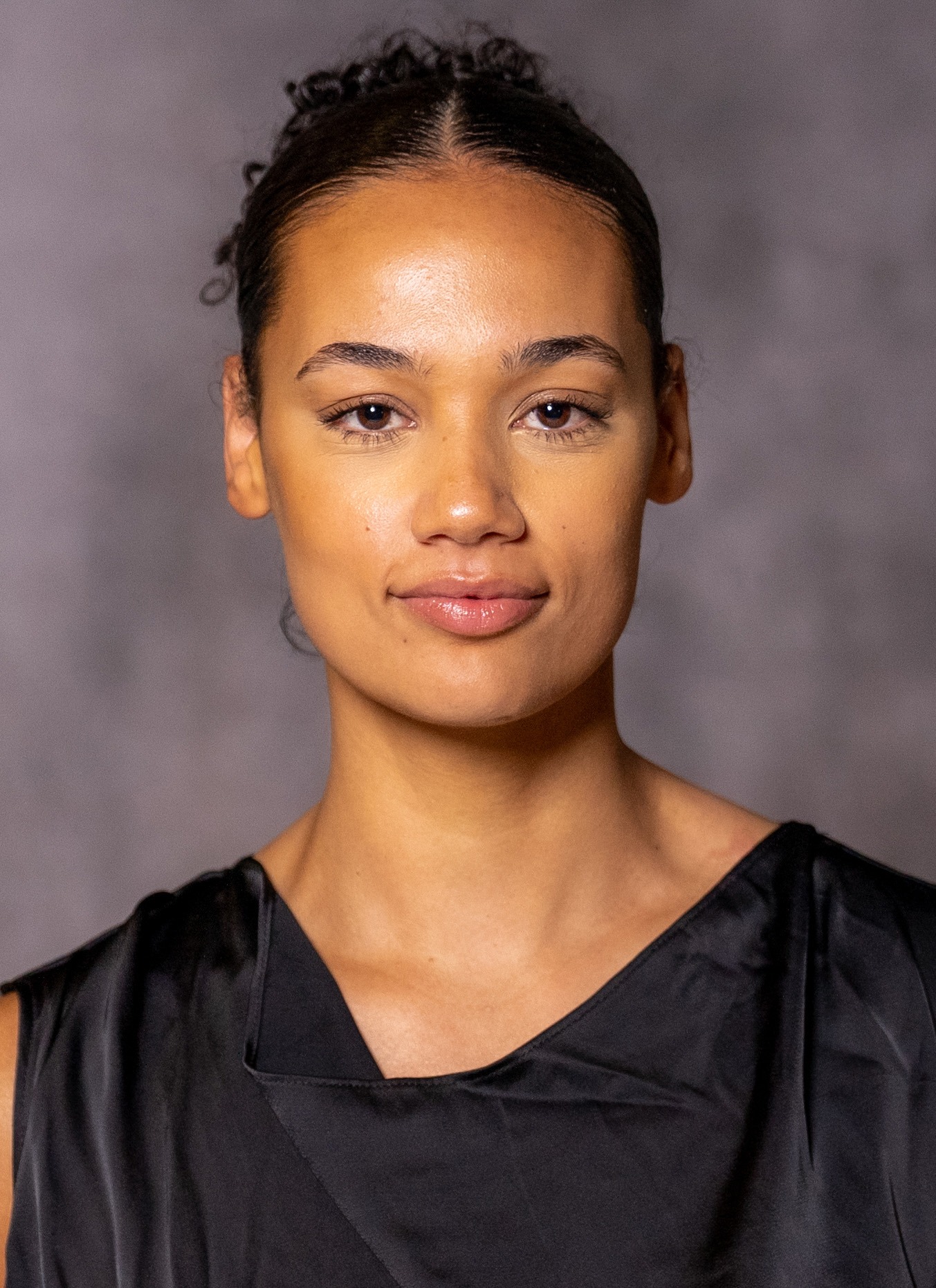 Julia Taylor - Headshot