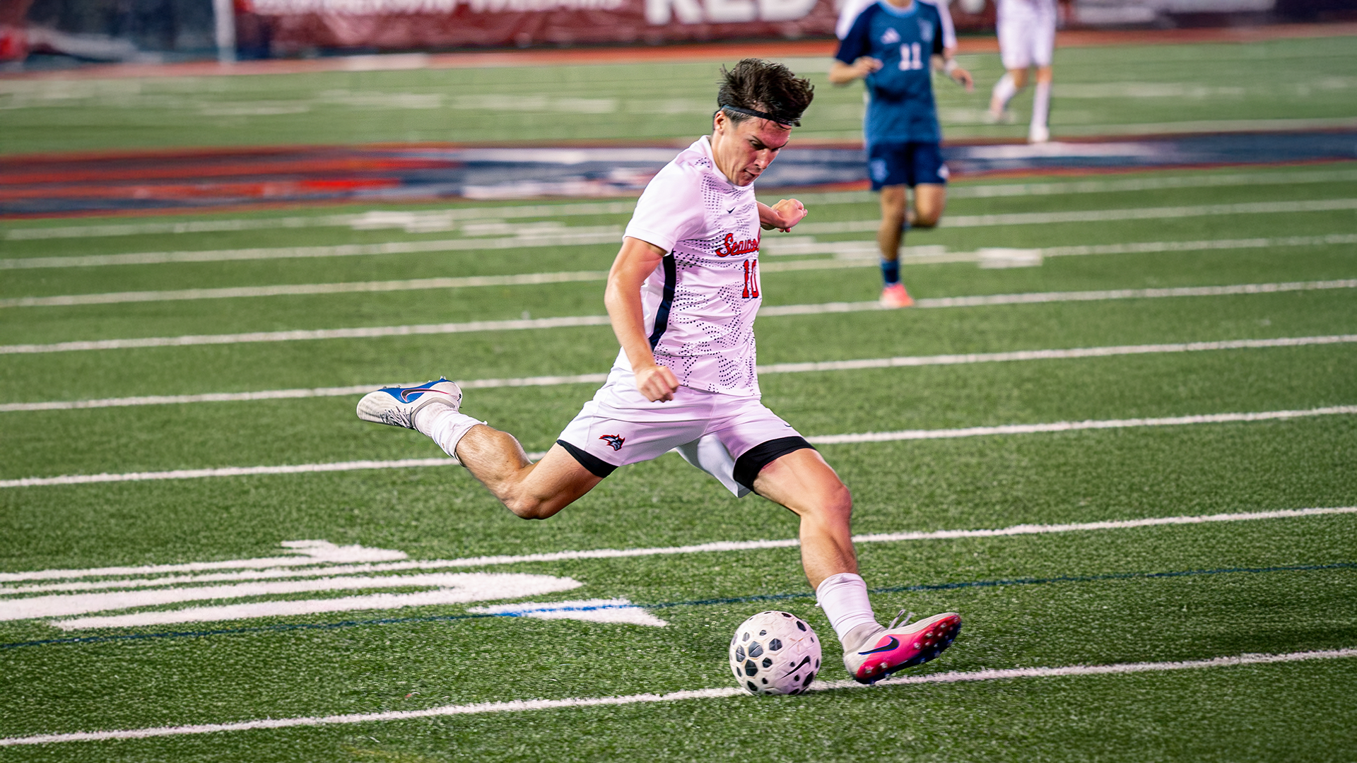 Ryan Farr scoring goal