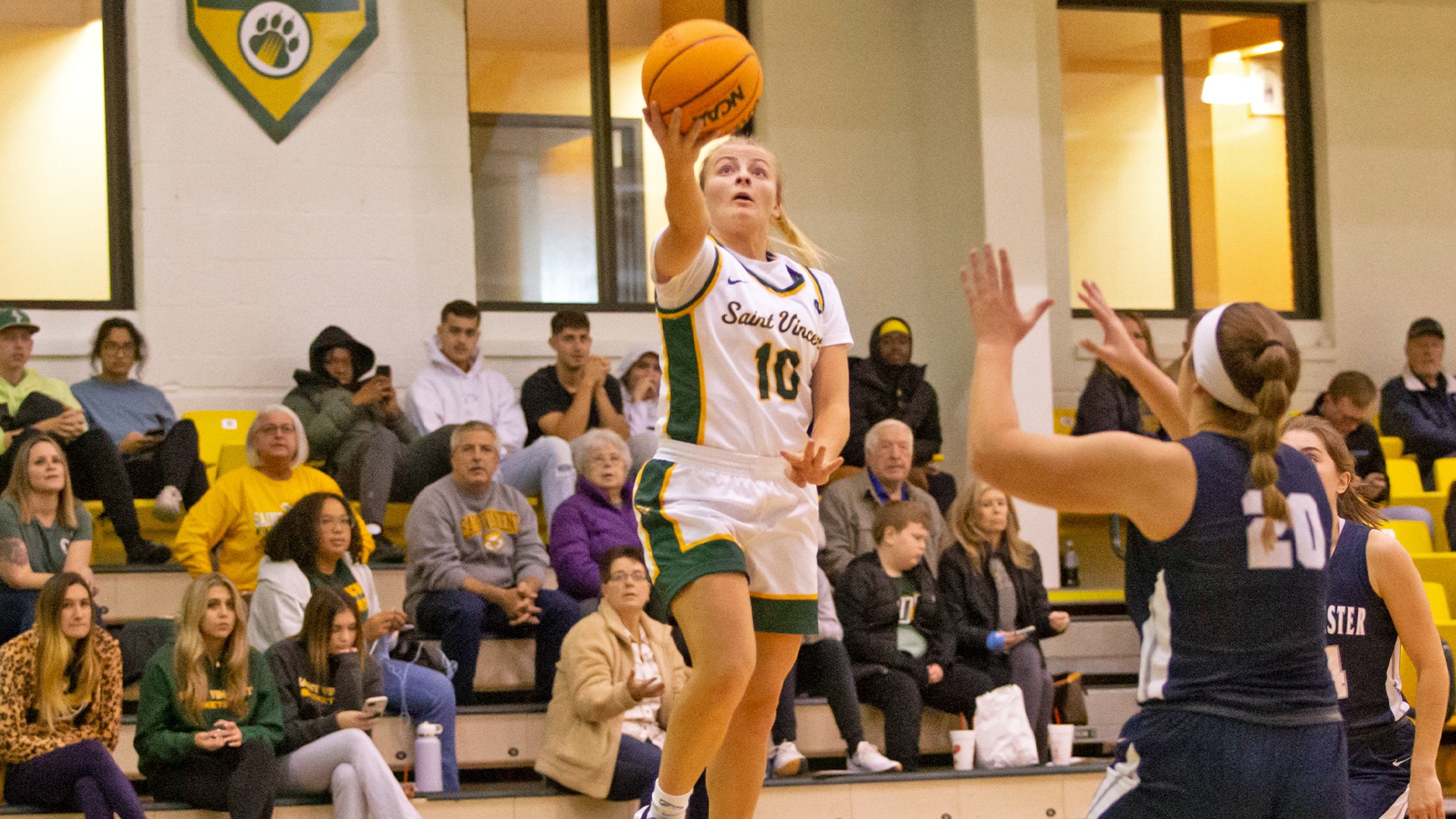 women-s-basketball-prevails-in-back-and-forth-battle-at-chatham-saint